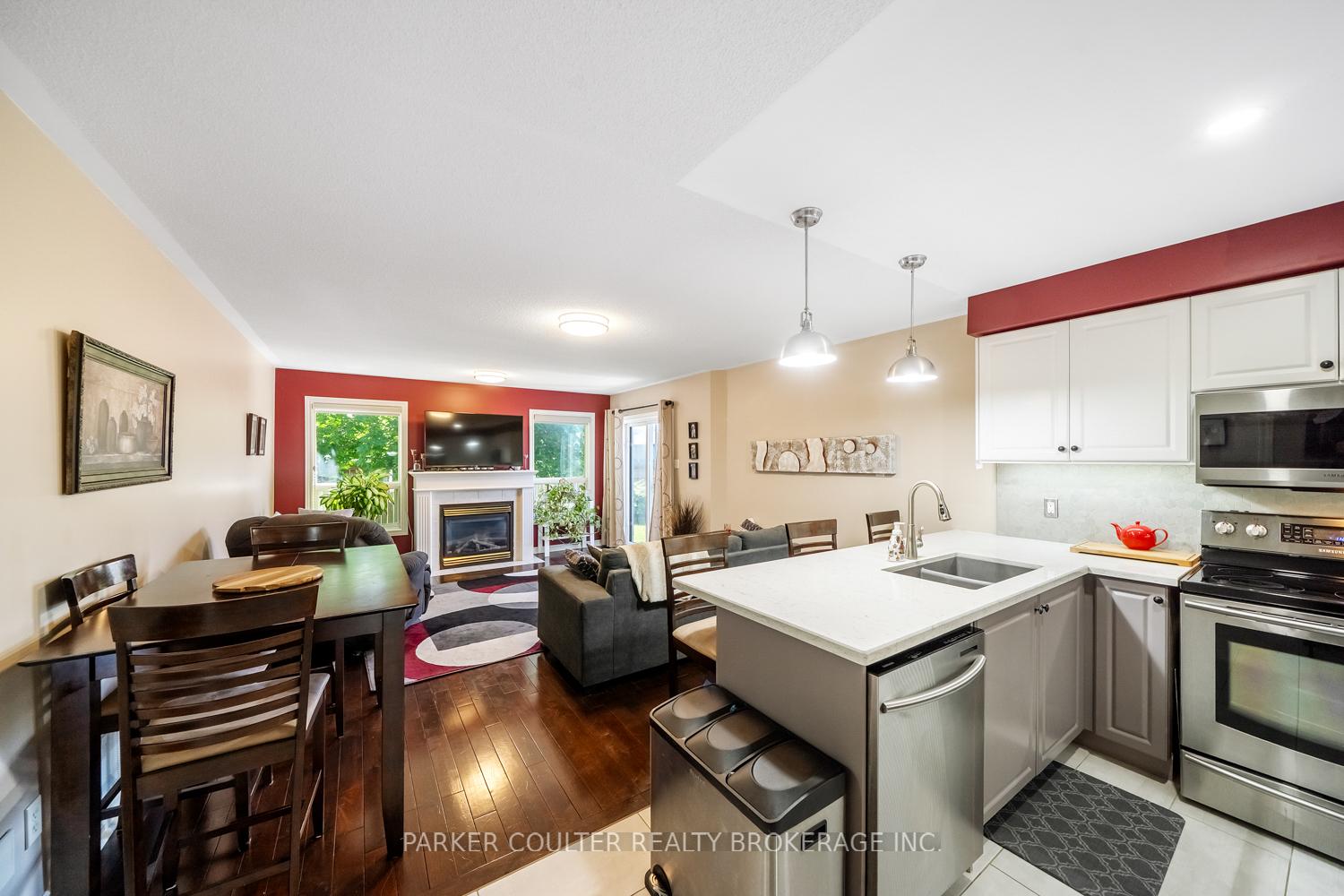 Photo 13 of 11 Watson Drive, Barrie, East Bayfield — HOMEH
