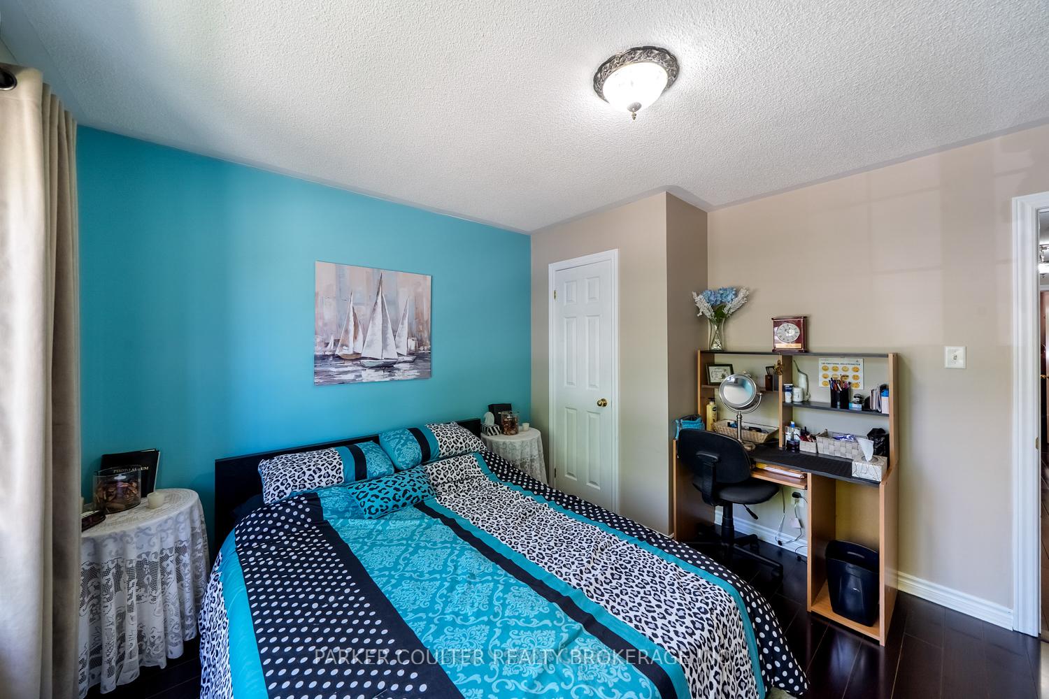 Photo 15 of 11 Watson Drive, Barrie, East Bayfield — HOMEH