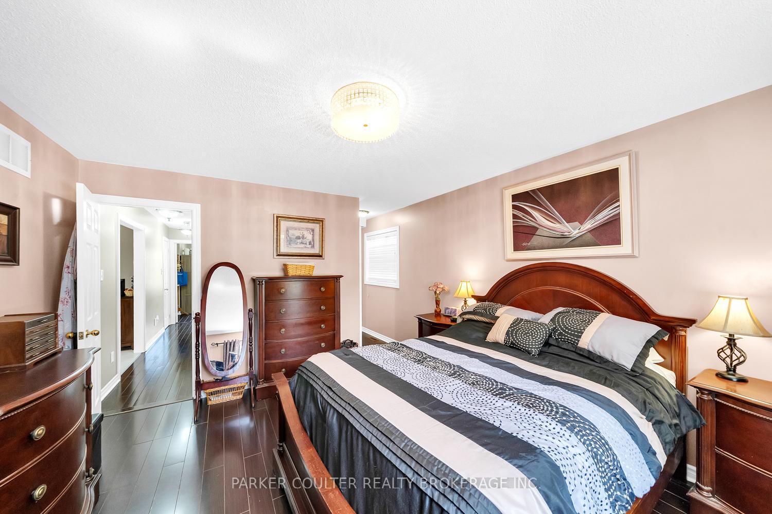 Photo 22 of 11 Watson Drive, Barrie, East Bayfield — HOMEH
