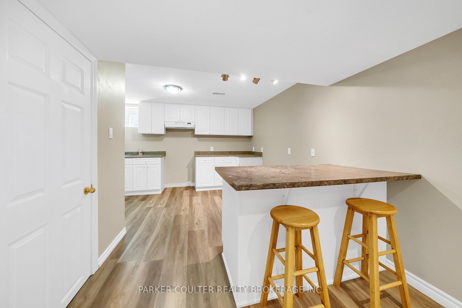 Photo 29 of 11 Watson Drive, Barrie, East Bayfield — HOMEH