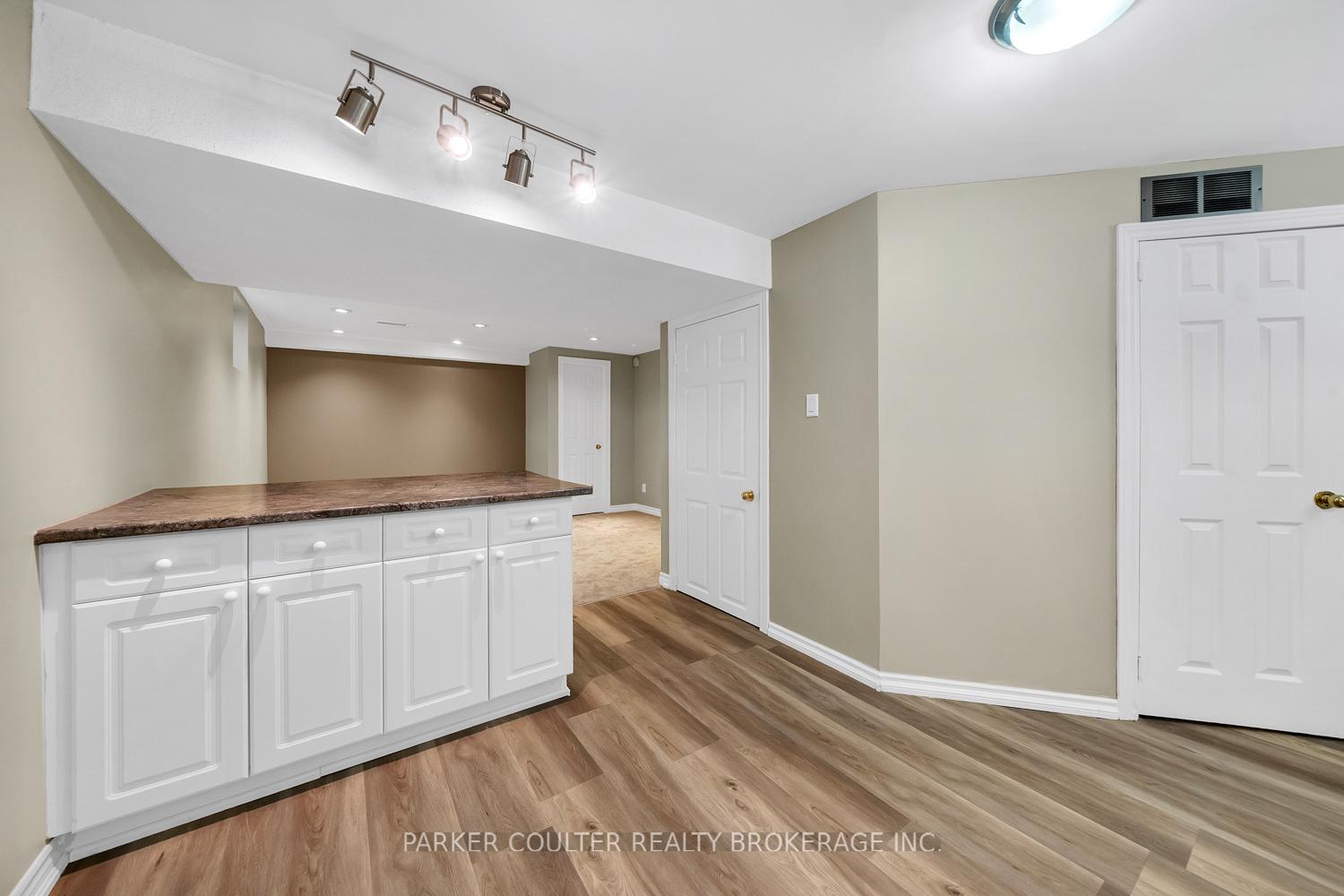 Photo 32 of 11 Watson Drive, Barrie, East Bayfield — HOMEH
