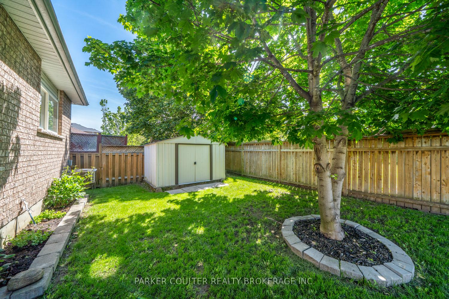 Photo 42 of 11 Watson Drive, Barrie, East Bayfield — HOMEH