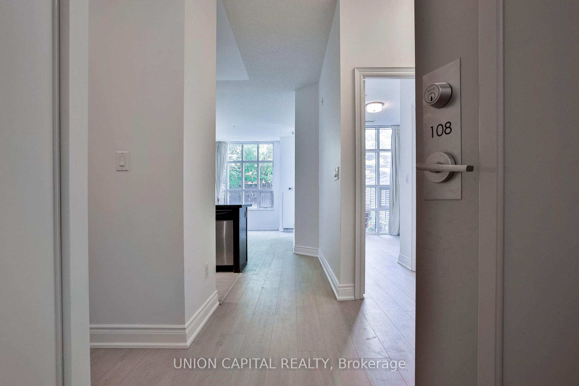 Photo 1 of Unit 108, 2396 Major Mackenzie Drive, Vaughan, Maple — HOMEH
