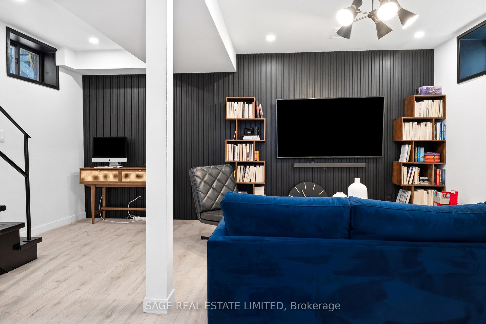 Photo 25 of 44 Pepler Avenue, Toronto, East York — HOMEH