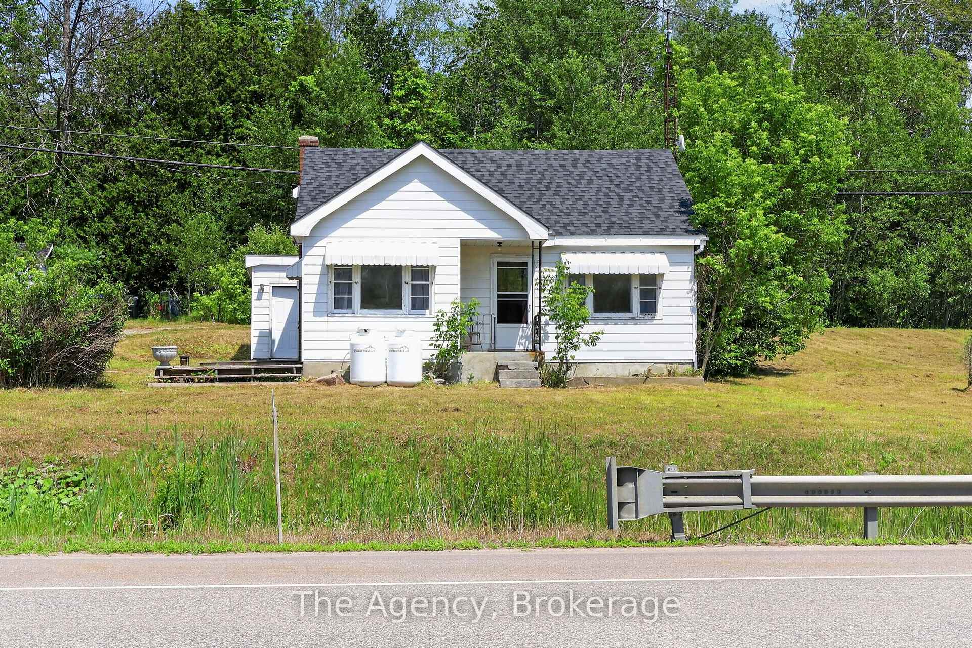 Photo 2 of 11401 Highway 12, Tay, Rural Tay — HOMEH