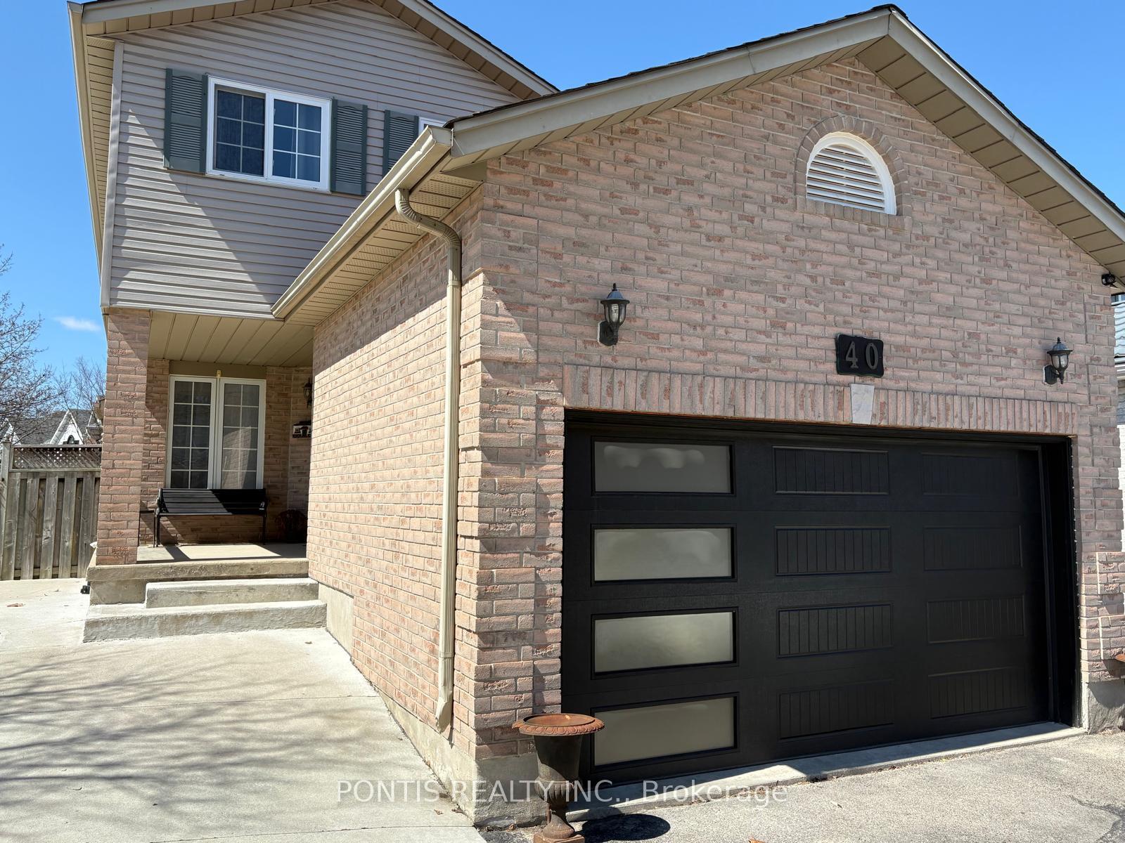 Photo 2 of 40 Alderson Drive, Cambridge, Hespeler Village — HOMEH