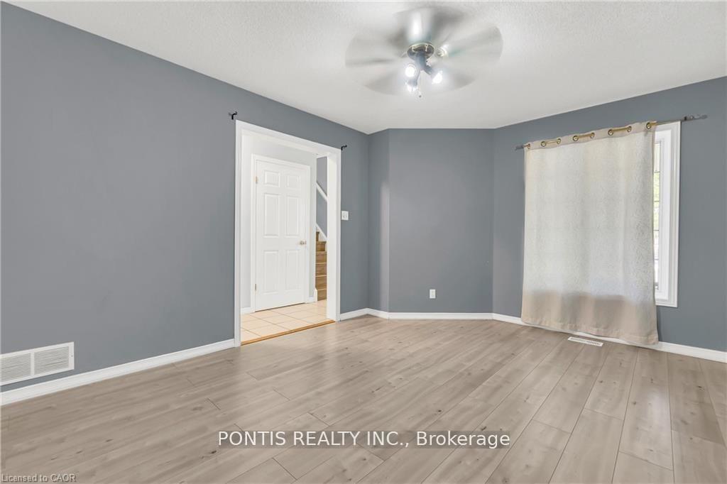 Photo 6 of 40 Alderson Drive, Cambridge, Hespeler Village — HOMEH