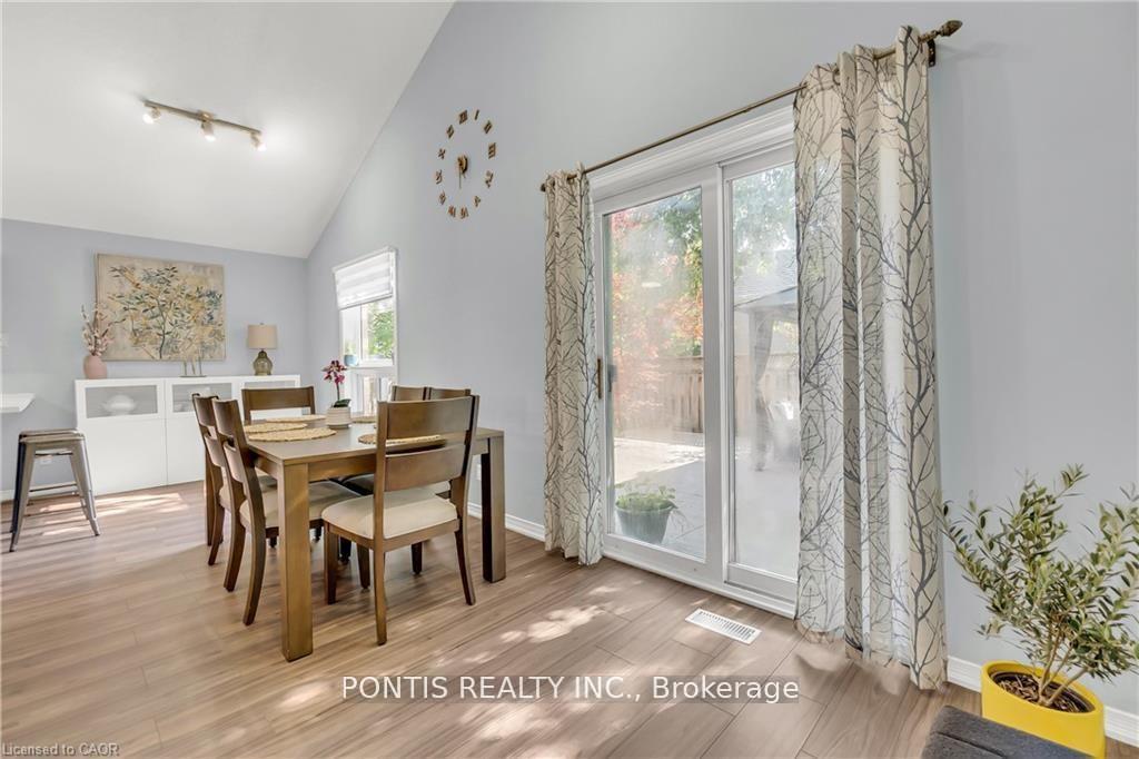 Photo 8 of 40 Alderson Drive, Cambridge, Hespeler Village — HOMEH