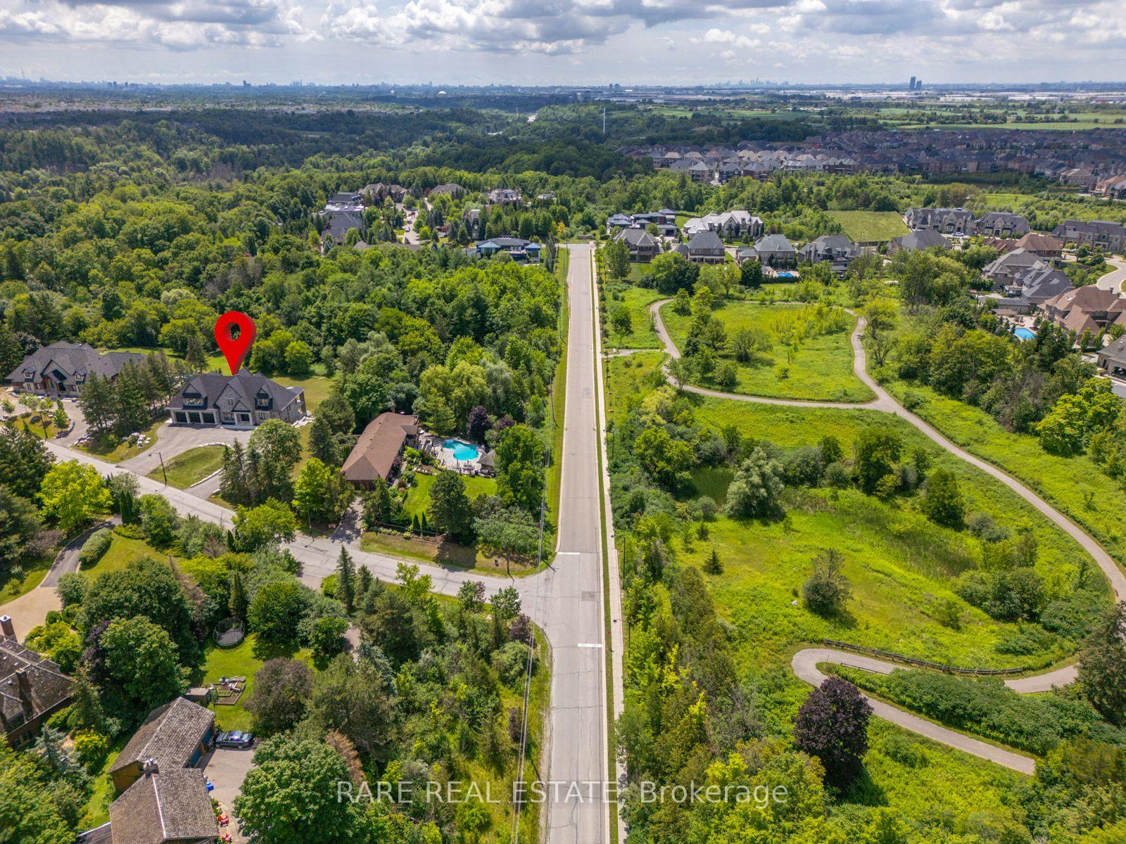 Photo 5 of 23 Valleyview Court, Vaughan, Kleinburg — HOMEH