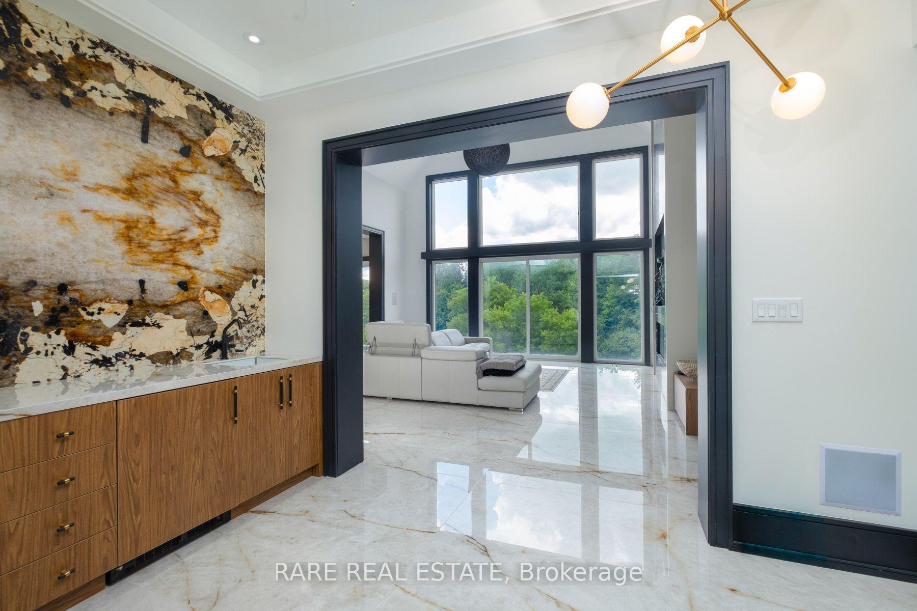 Photo 8 of 23 Valleyview Court, Vaughan, Kleinburg — HOMEH
