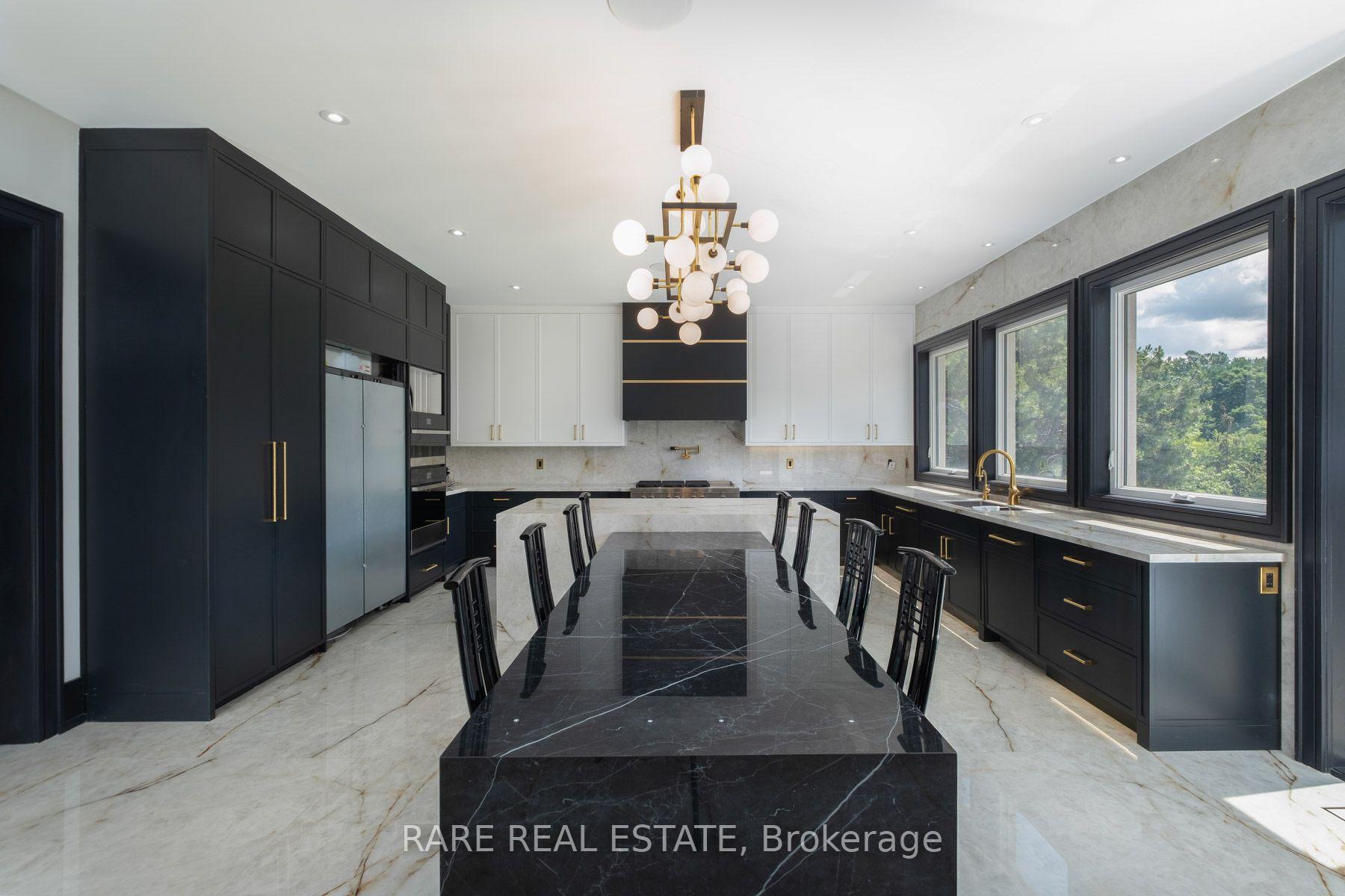 Photo 17 of 23 Valleyview Court, Vaughan, Kleinburg — HOMEH