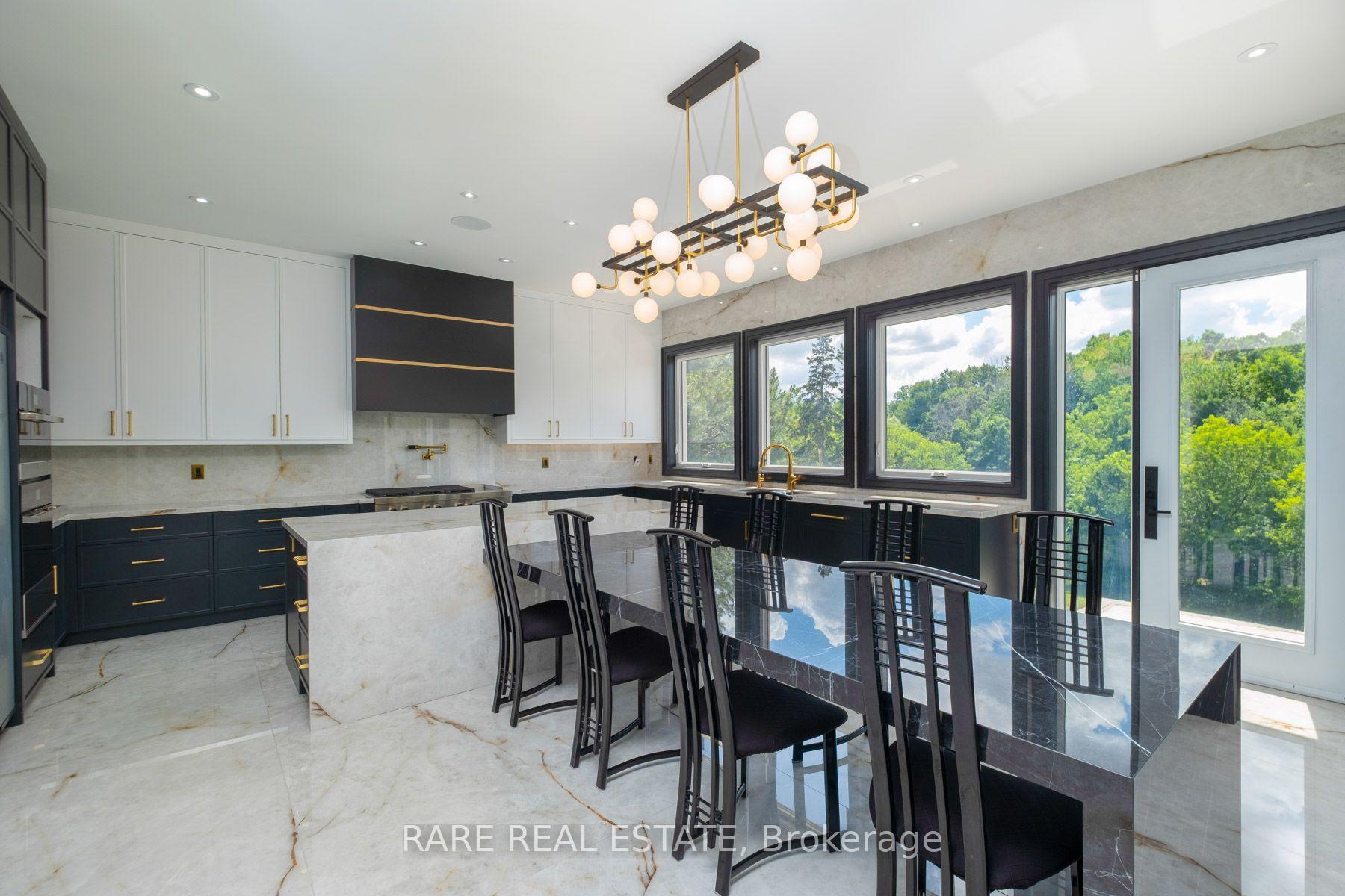 Photo 18 of 23 Valleyview Court, Vaughan, Kleinburg — HOMEH
