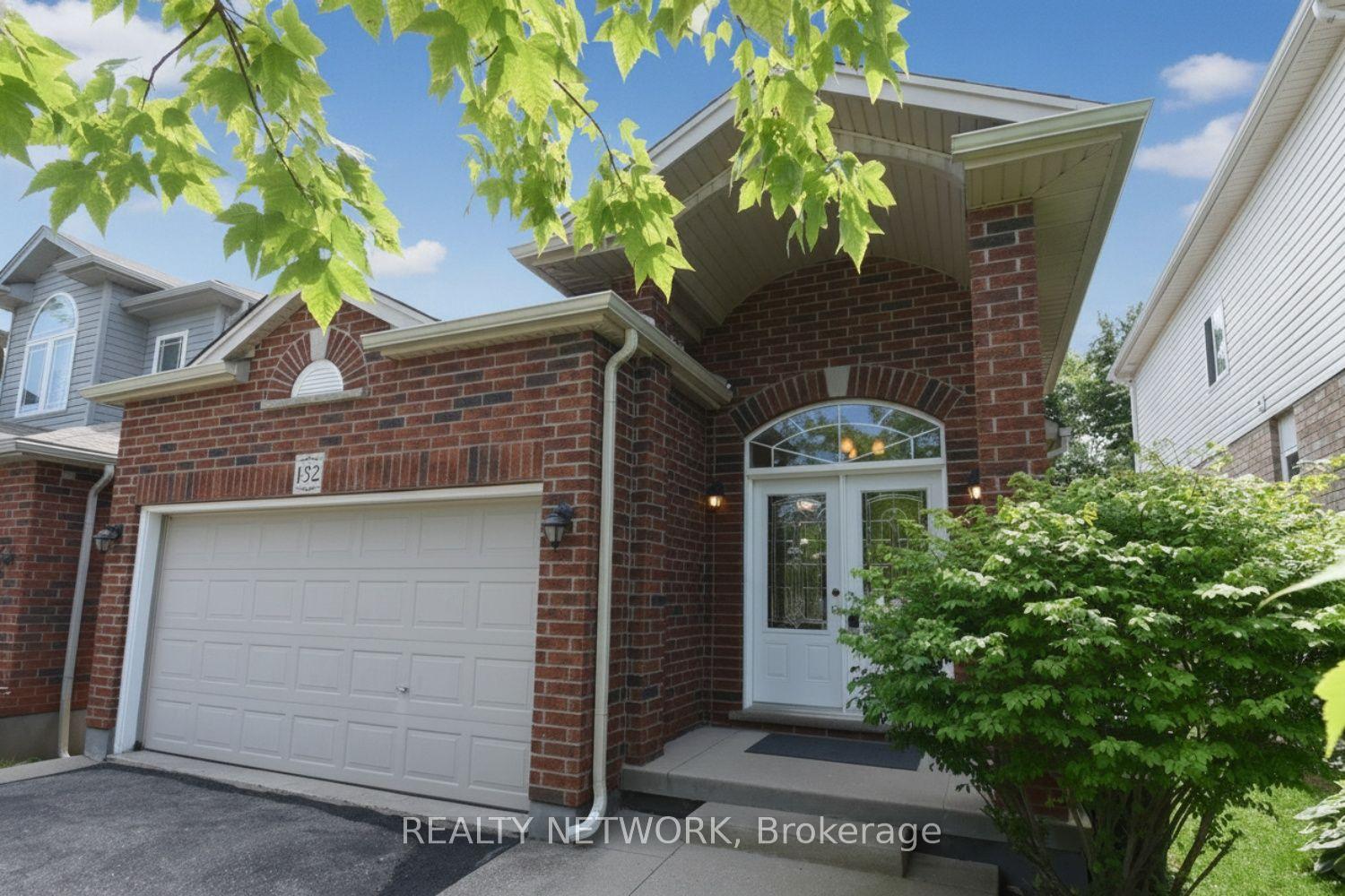 Photo 2 of 132 Clough Crescent, Guelph, Pineridge/Westminster Woods — HOMEH
