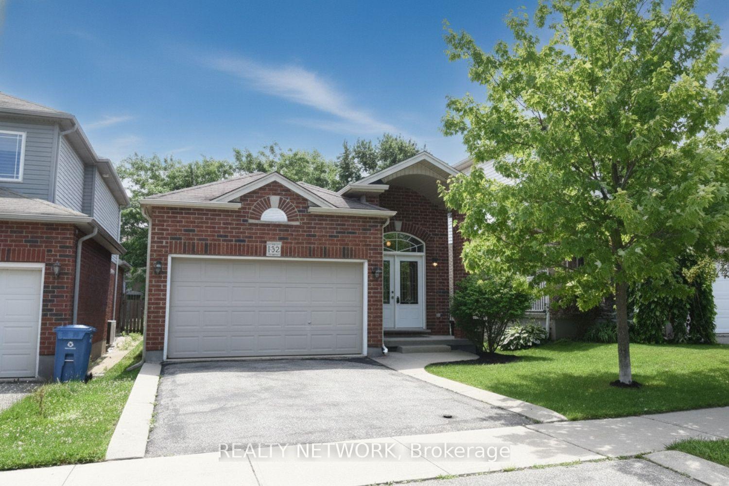 Photo 3 of 132 Clough Crescent, Guelph, Pineridge/Westminster Woods — HOMEH