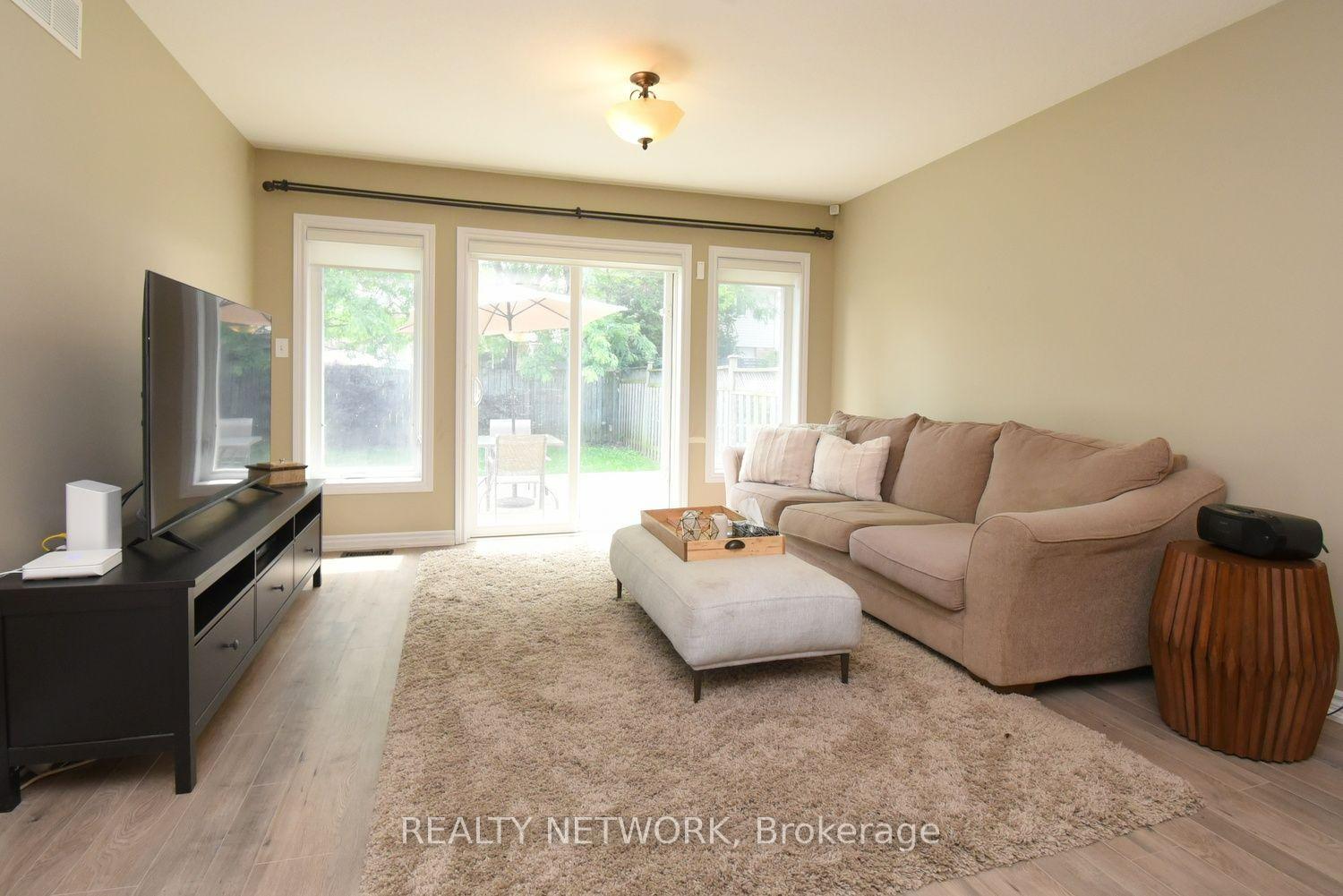 Photo 6 of 132 Clough Crescent, Guelph, Pineridge/Westminster Woods — HOMEH