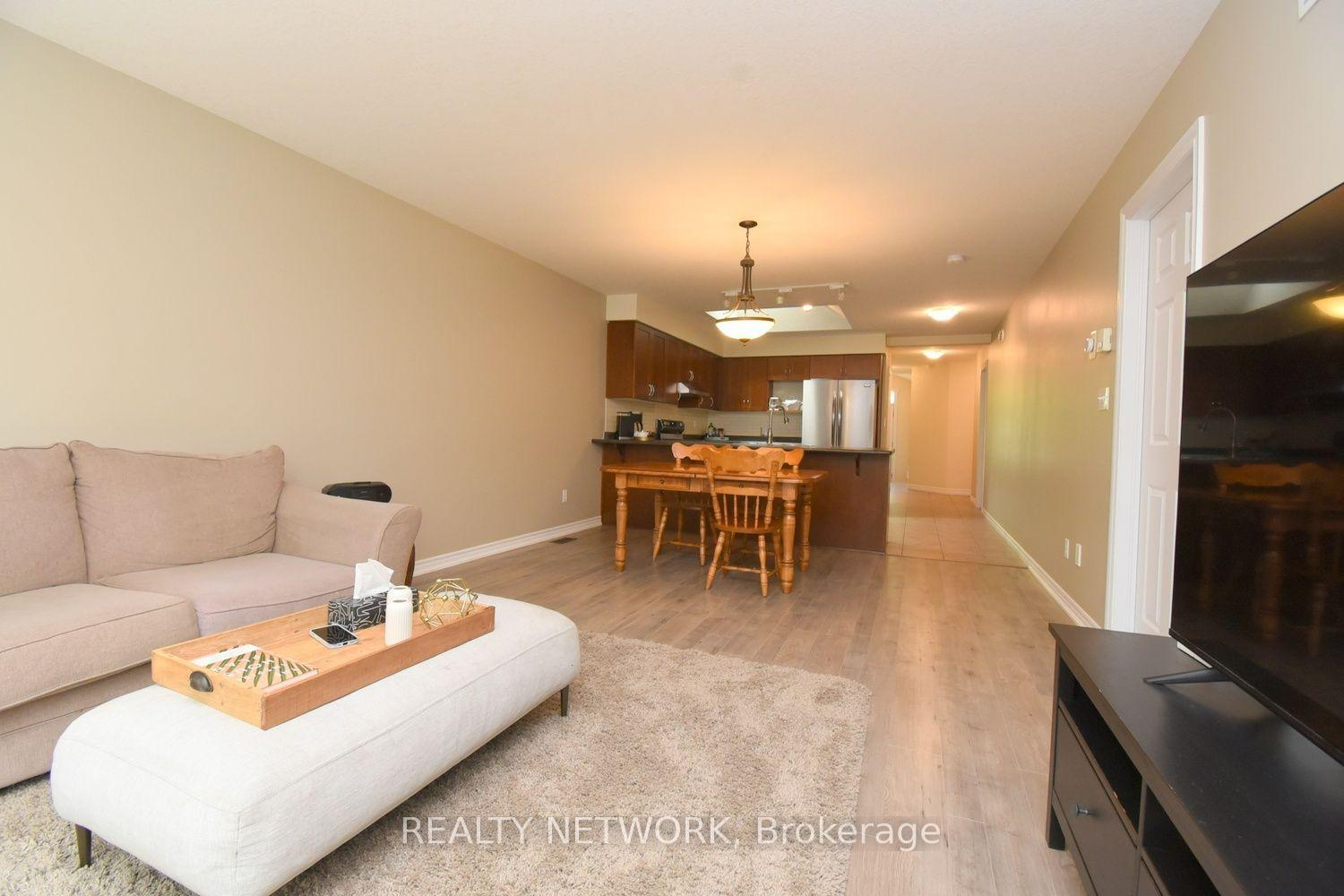 Photo 7 of 132 Clough Crescent, Guelph, Pineridge/Westminster Woods — HOMEH