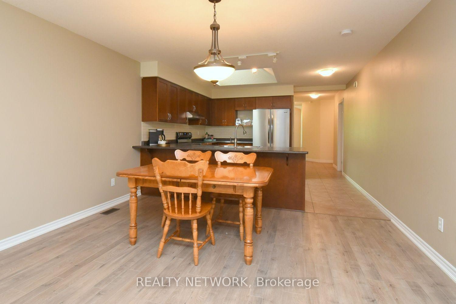 Photo 11 of 132 Clough Crescent, Guelph, Pineridge/Westminster Woods — HOMEH