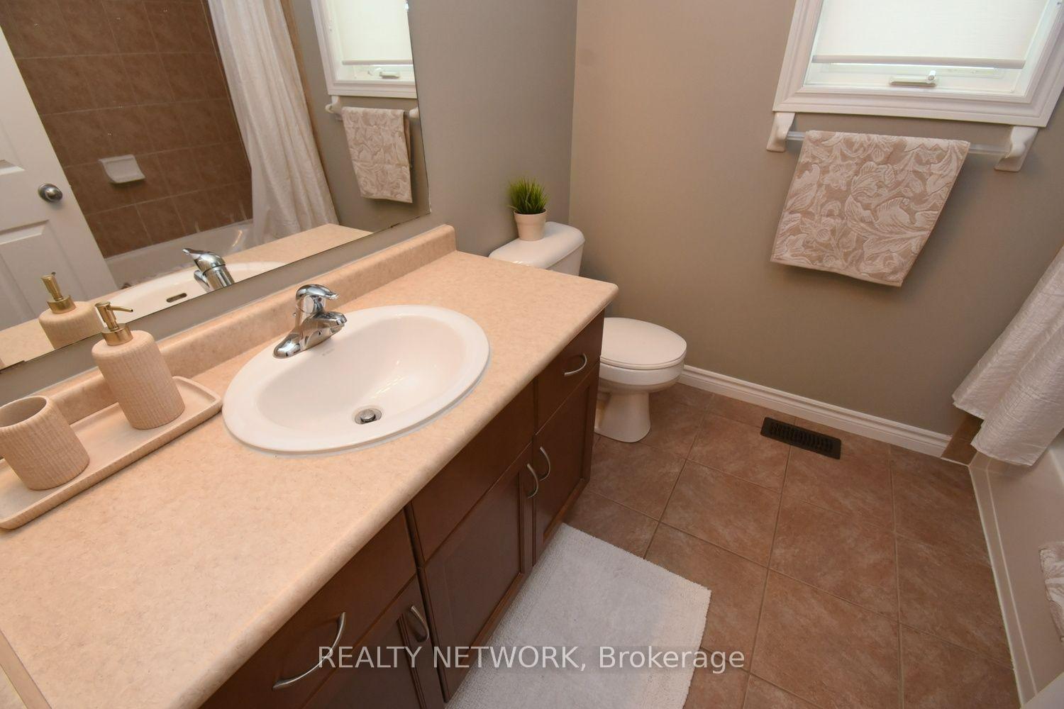 Photo 20 of 132 Clough Crescent, Guelph, Pineridge/Westminster Woods — HOMEH