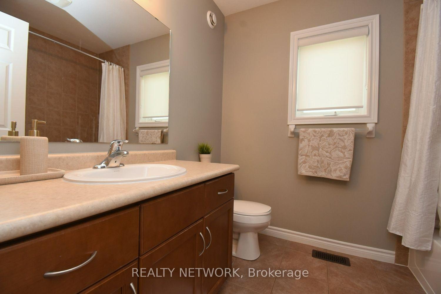 Photo 21 of 132 Clough Crescent, Guelph, Pineridge/Westminster Woods — HOMEH