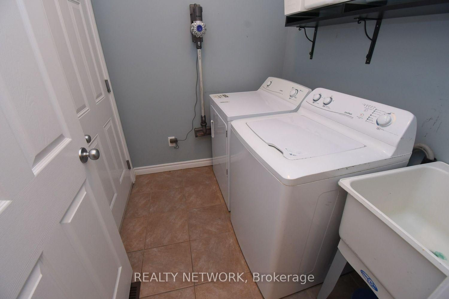 Photo 31 of 132 Clough Crescent, Guelph, Pineridge/Westminster Woods — HOMEH