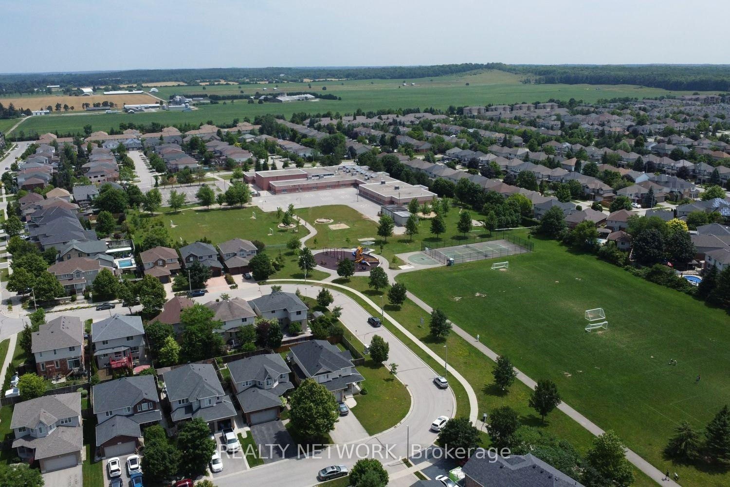 Photo 37 of 132 Clough Crescent, Guelph, Pineridge/Westminster Woods — HOMEH