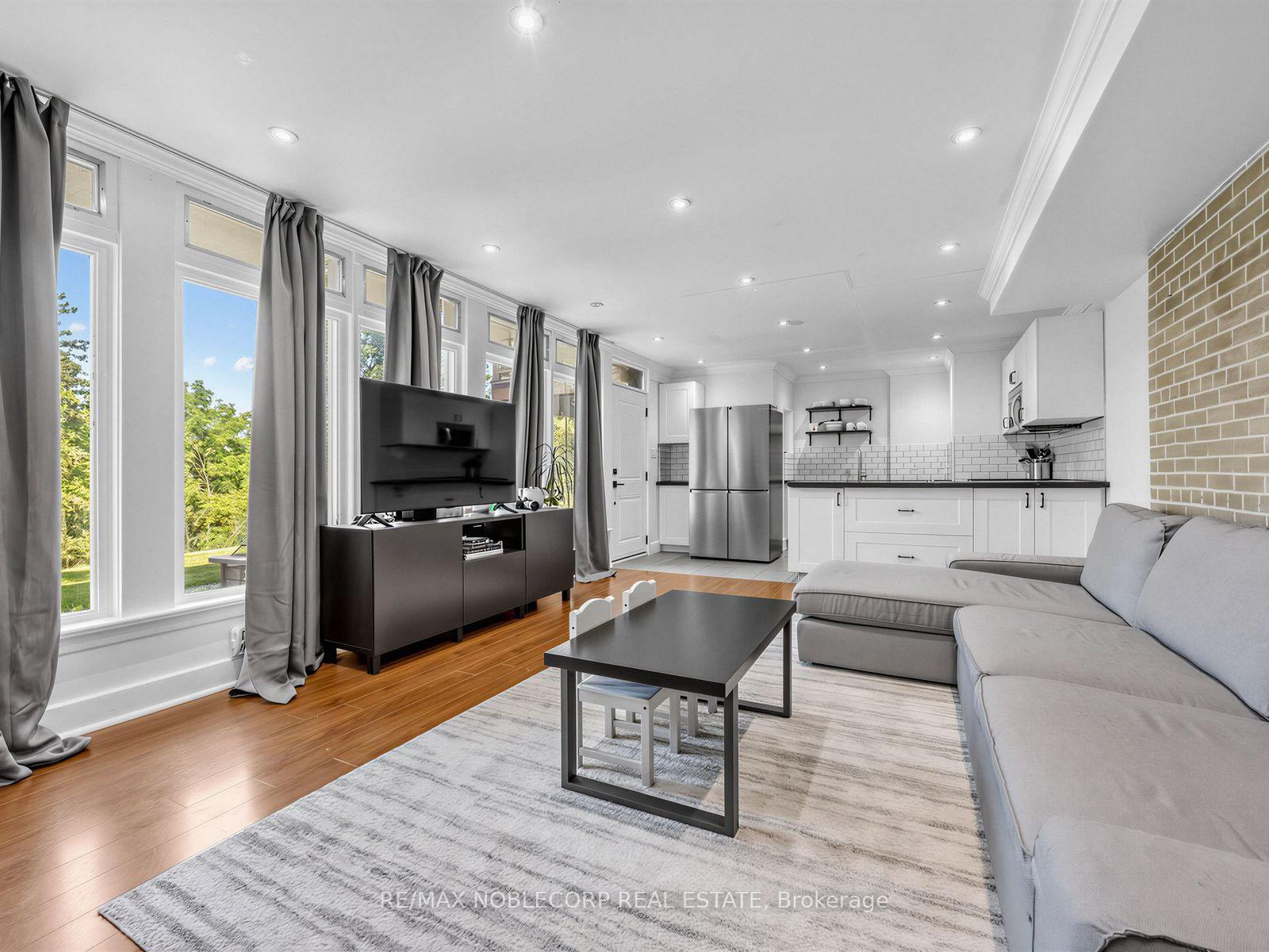 Photo 7 of 12 George McKenzie Court, North York, Humberlea-Pelmo Park — HOMEH