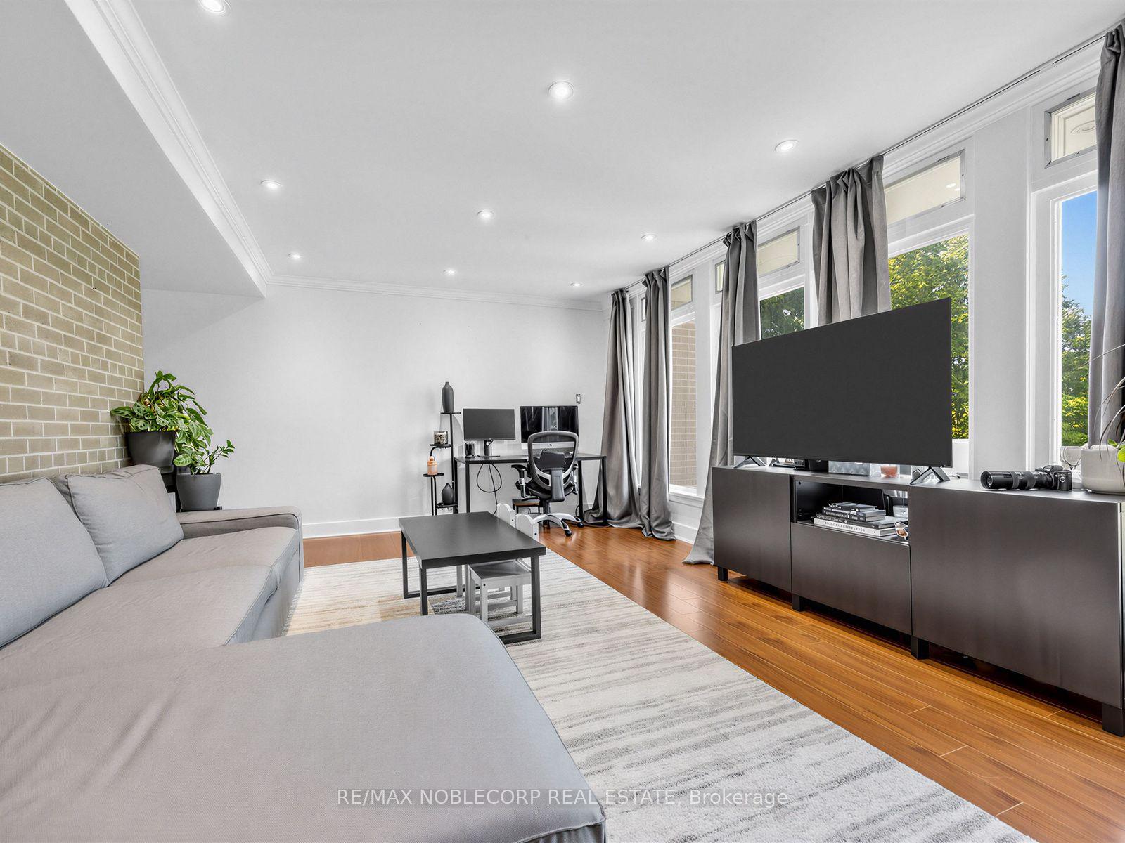 Photo 9 of 12 George McKenzie Court, North York, Humberlea-Pelmo Park — HOMEH