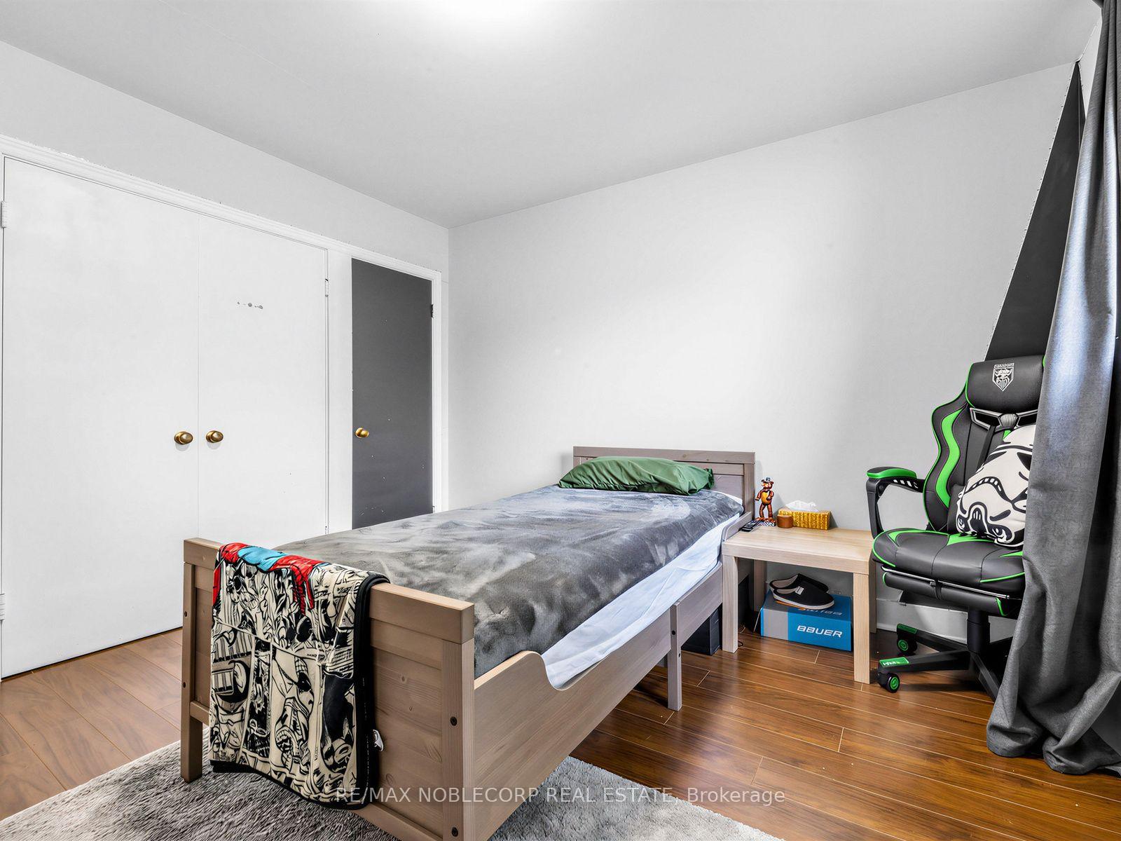 Photo 16 of 12 George McKenzie Court, North York, Humberlea-Pelmo Park — HOMEH
