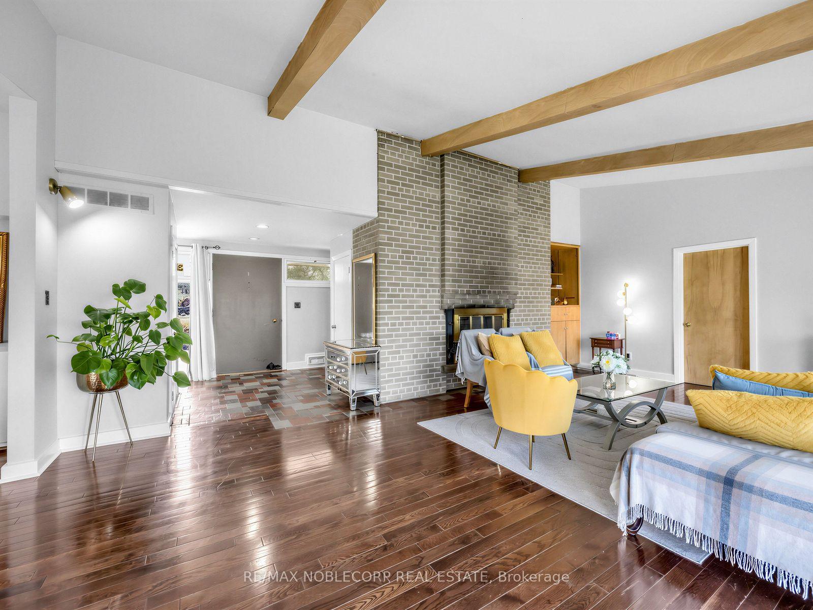 Photo 26 of 12 George McKenzie Court, North York, Humberlea-Pelmo Park — HOMEH