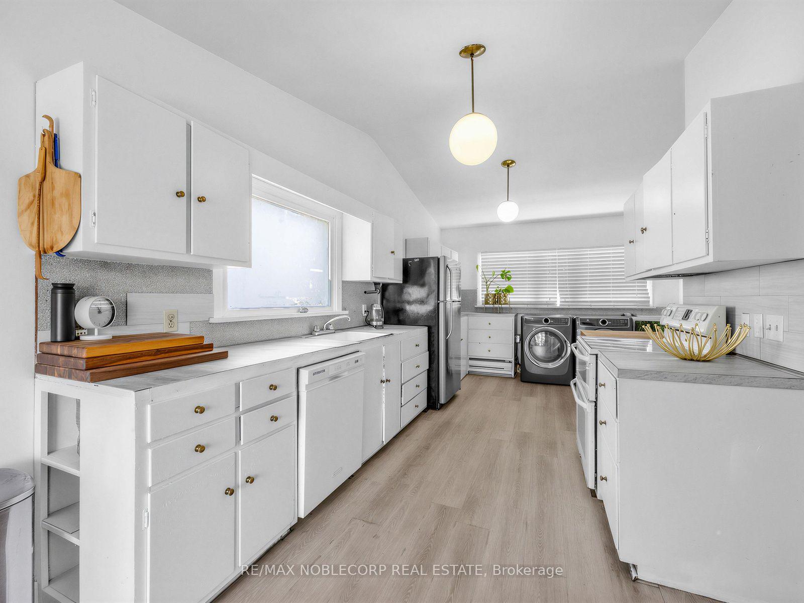 Photo 32 of 12 George McKenzie Court, North York, Humberlea-Pelmo Park — HOMEH