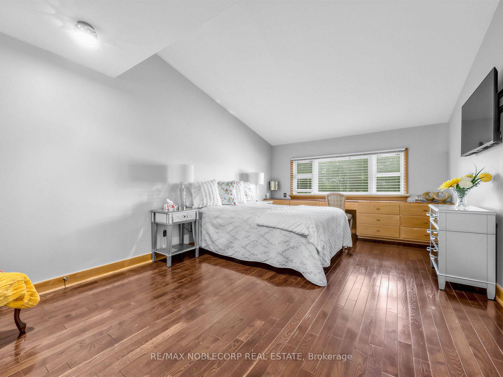 Photo 42 of 12 George McKenzie Court, North York, Humberlea-Pelmo Park — HOMEH