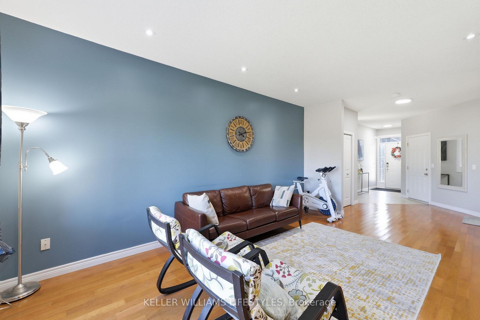 Photo 9 of 1784 Stackhouse Crescent, London, North C — HOMEH