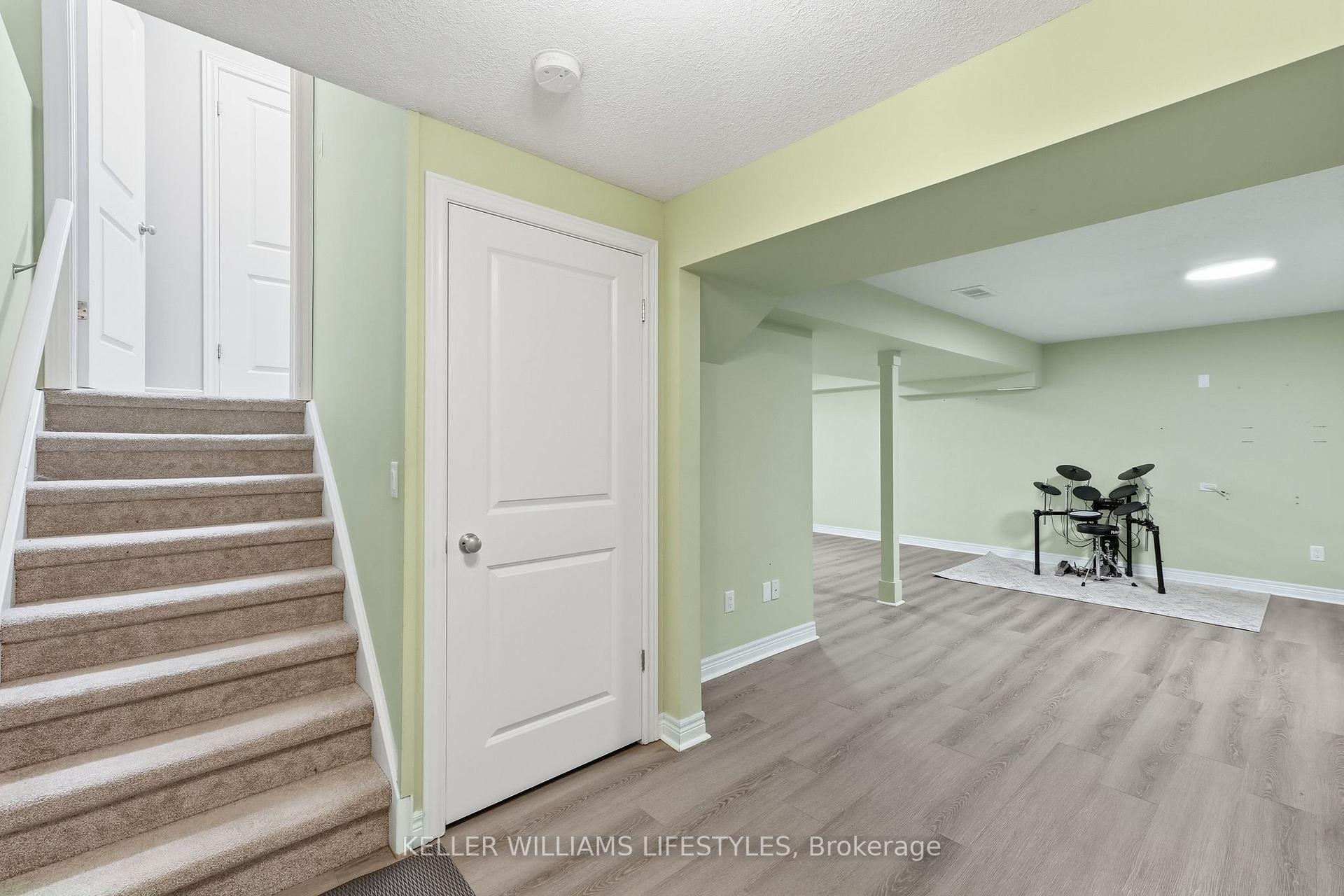 Photo 34 of 1784 Stackhouse Crescent, London, North C — HOMEH