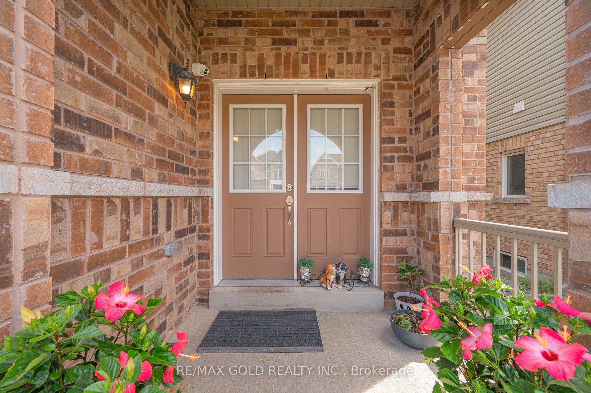 Photo 4 of 28 Weatherall Avenue, Cambridge, Preston Heights — HOMEH