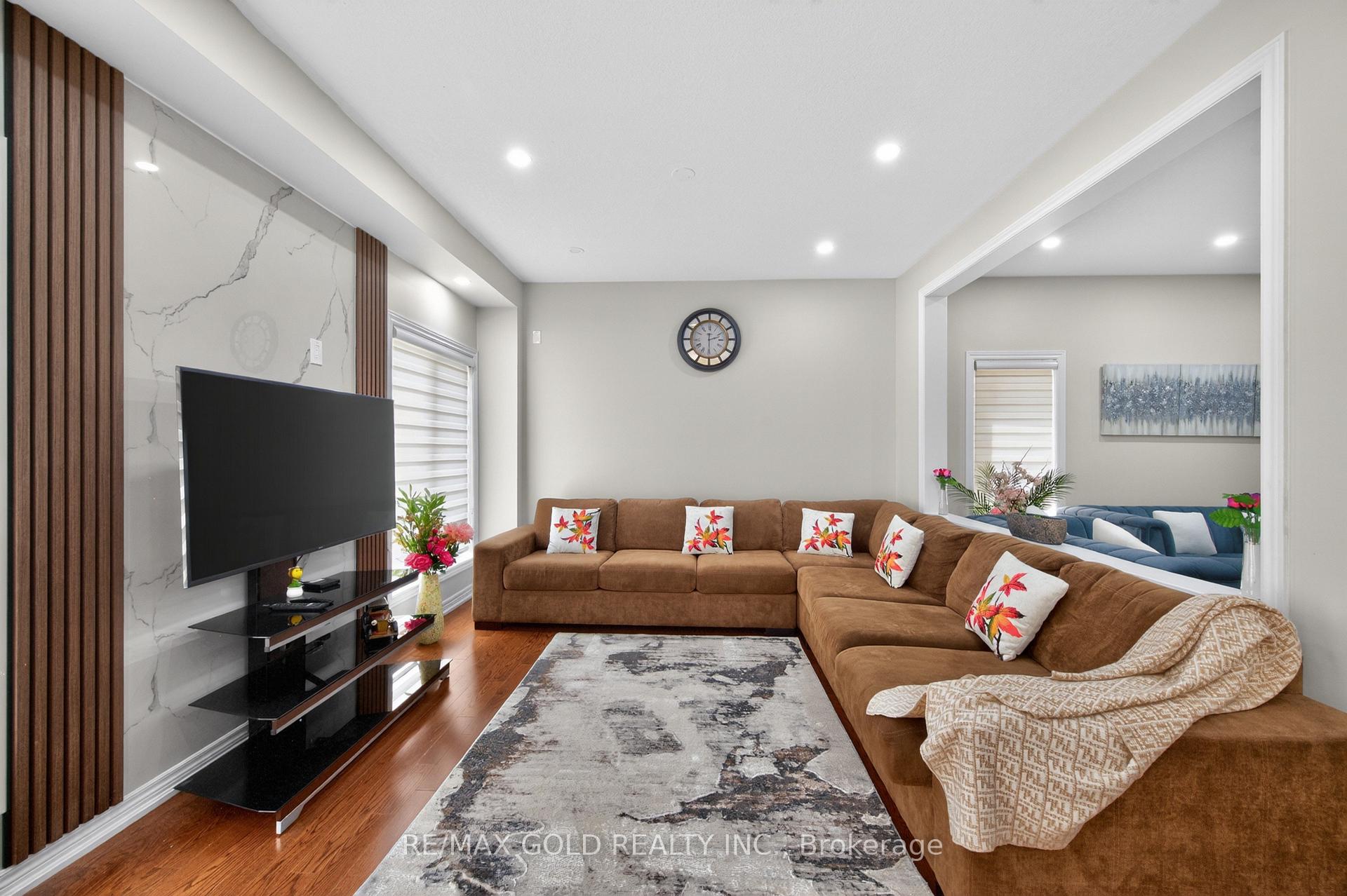 Photo 9 of 28 Weatherall Avenue, Cambridge, Preston Heights — HOMEH