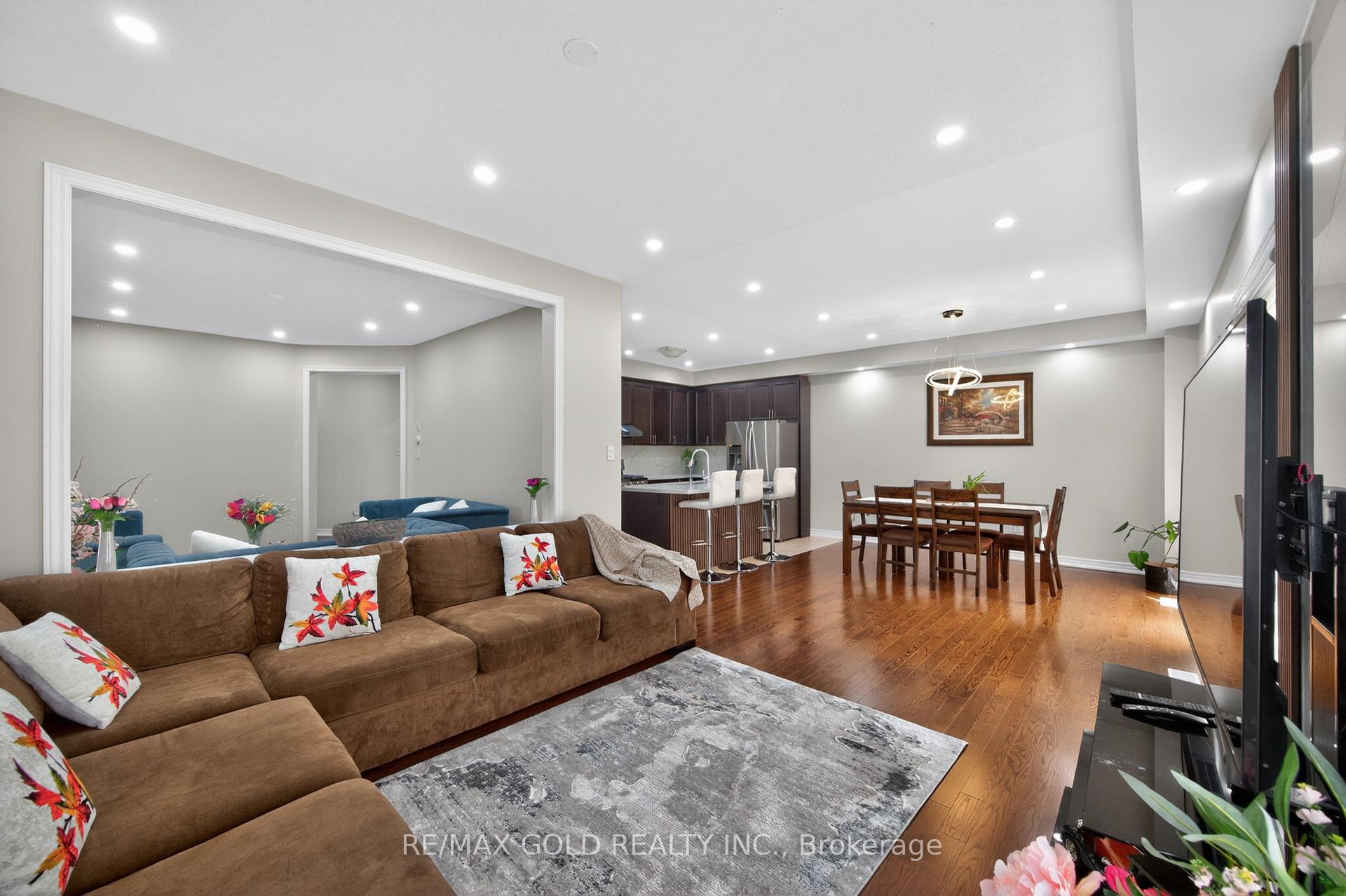 Photo 11 of 28 Weatherall Avenue, Cambridge, Preston Heights — HOMEH