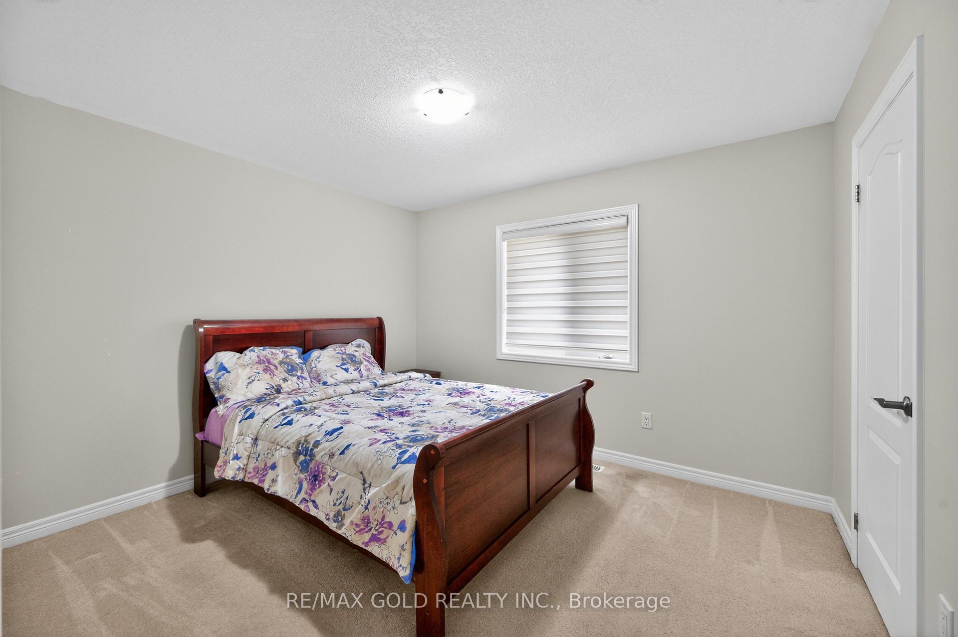 Photo 25 of 28 Weatherall Avenue, Cambridge, Preston Heights — HOMEH