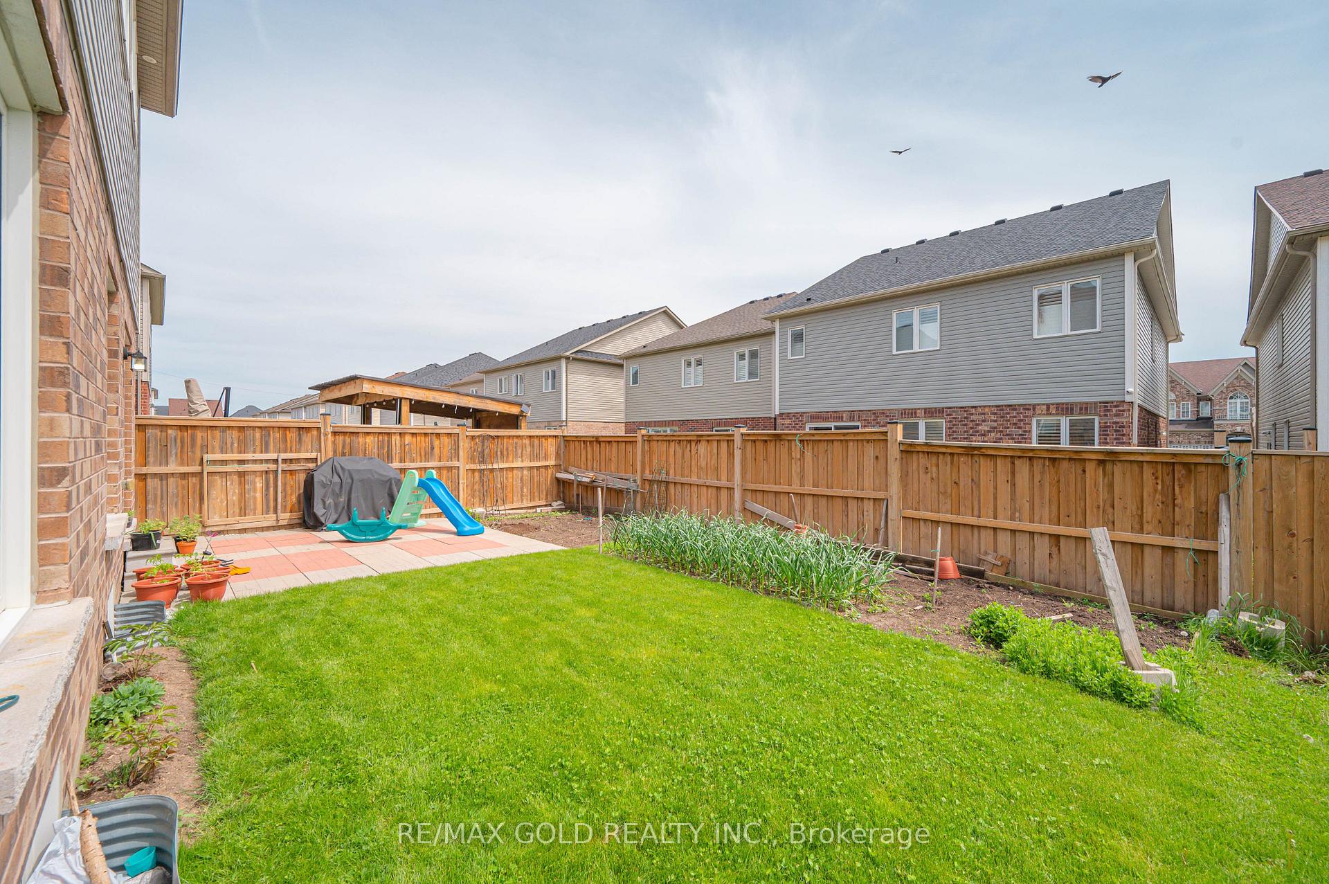 Photo 29 of 28 Weatherall Avenue, Cambridge, Preston Heights — HOMEH