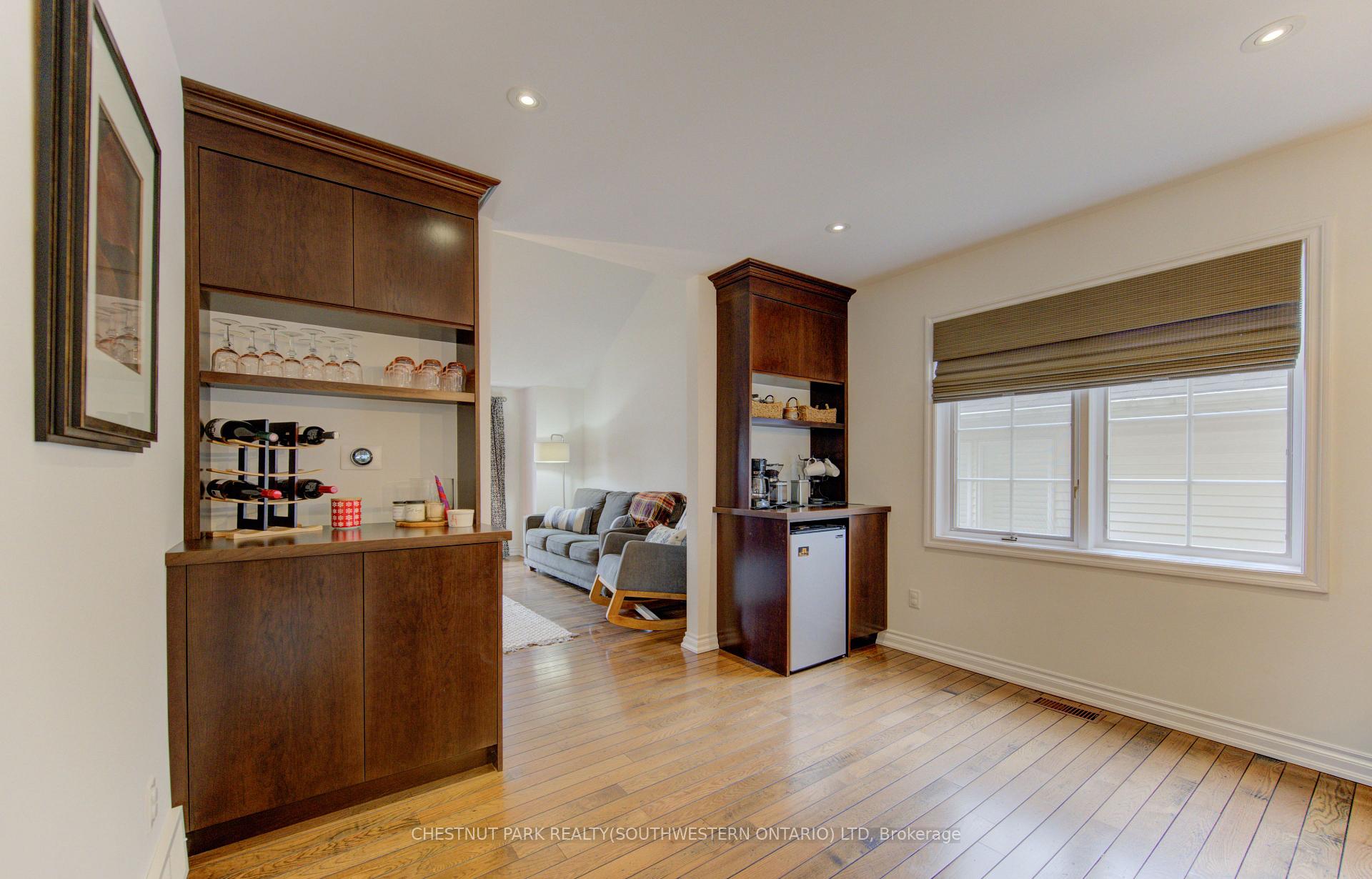 Photo 7 of Unit 9, 306 Roxton Drive, Waterloo, Upper Beechwood — HOMEH