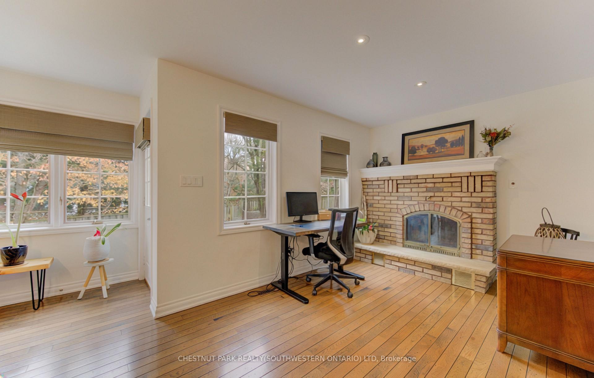 Photo 11 of Unit 9, 306 Roxton Drive, Waterloo, Upper Beechwood — HOMEH
