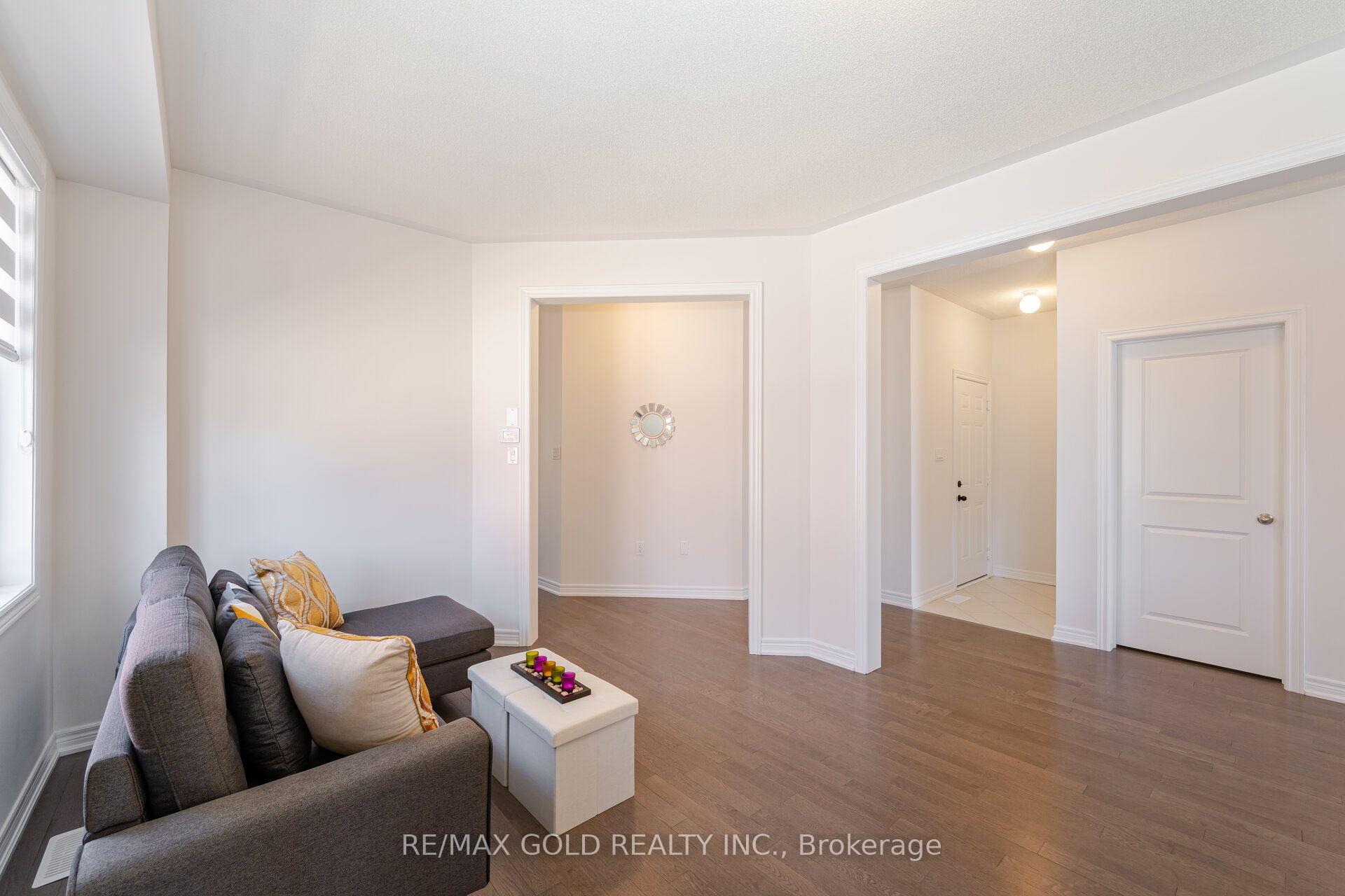 Photo 6 of 210 Chippewa Avenue, Shelburne — HOMEH