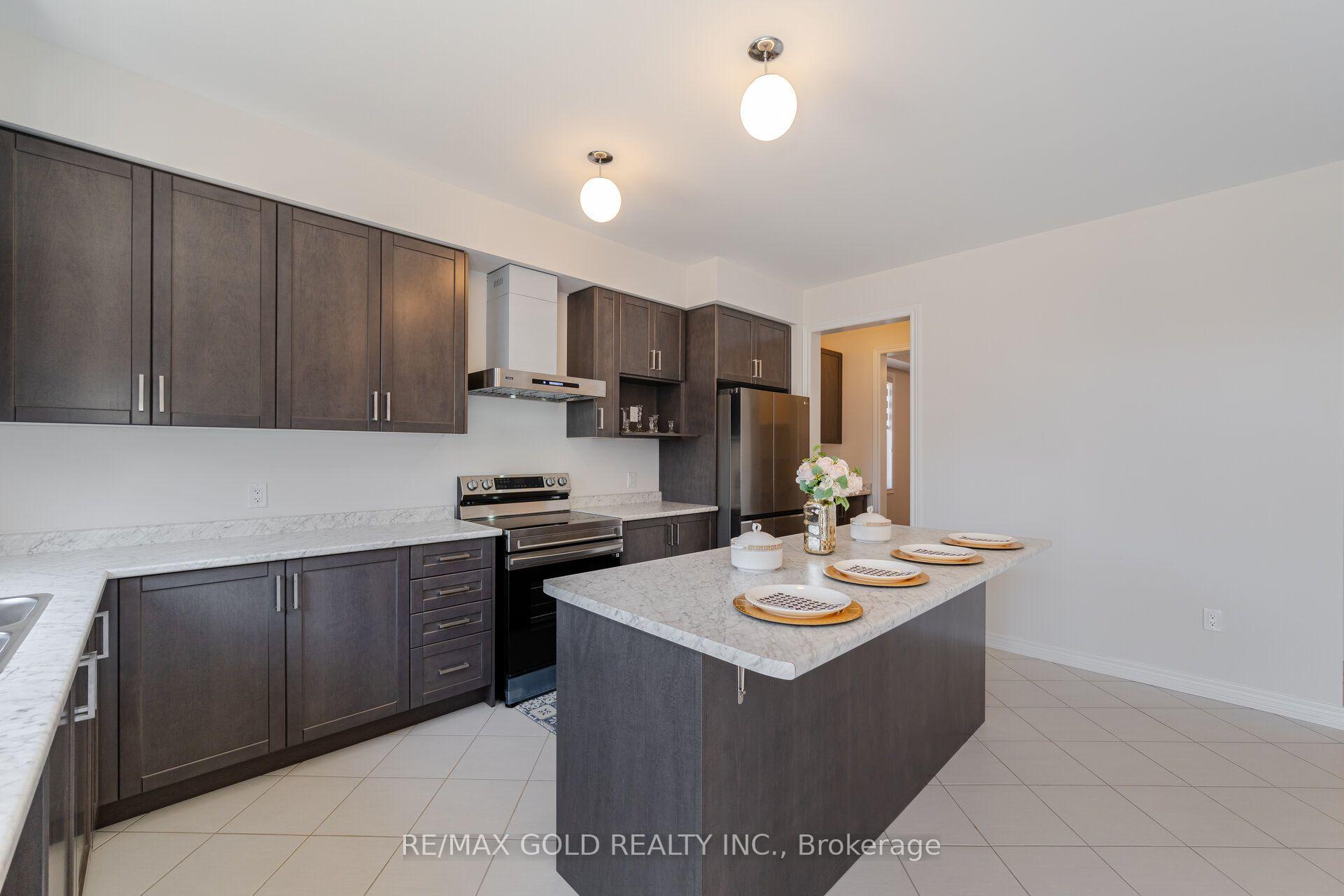 Photo 13 of 210 Chippewa Avenue, Shelburne — HOMEH