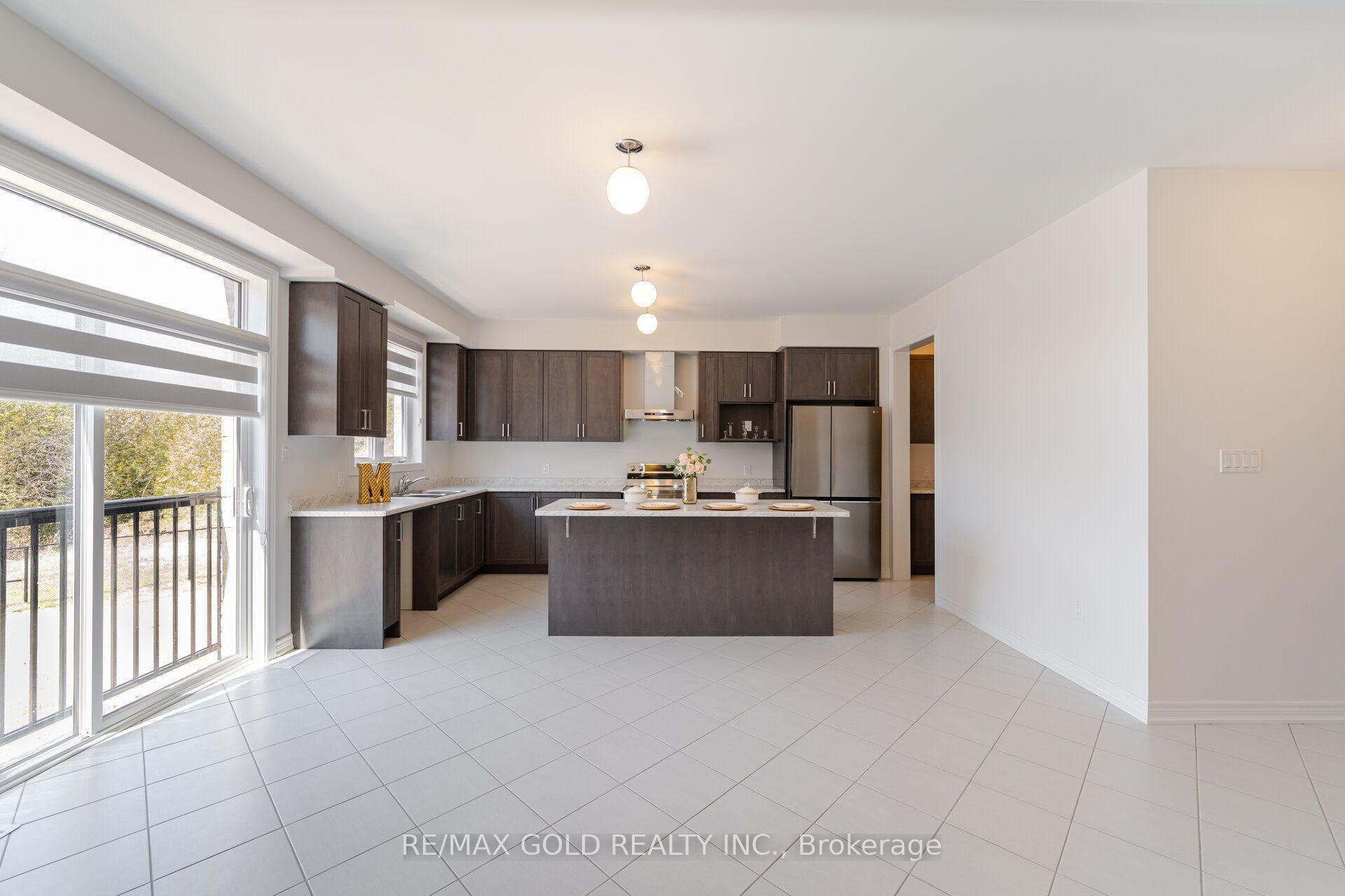 Photo 18 of 210 Chippewa Avenue, Shelburne — HOMEH