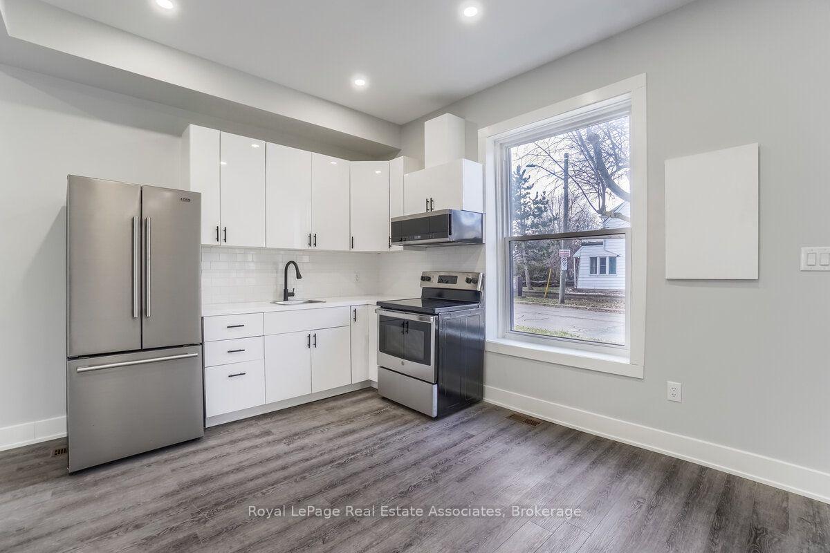 Photo 6 of Unit 1, 39 Welland Avenue S, St. Catharines, Downtown — HOMEH