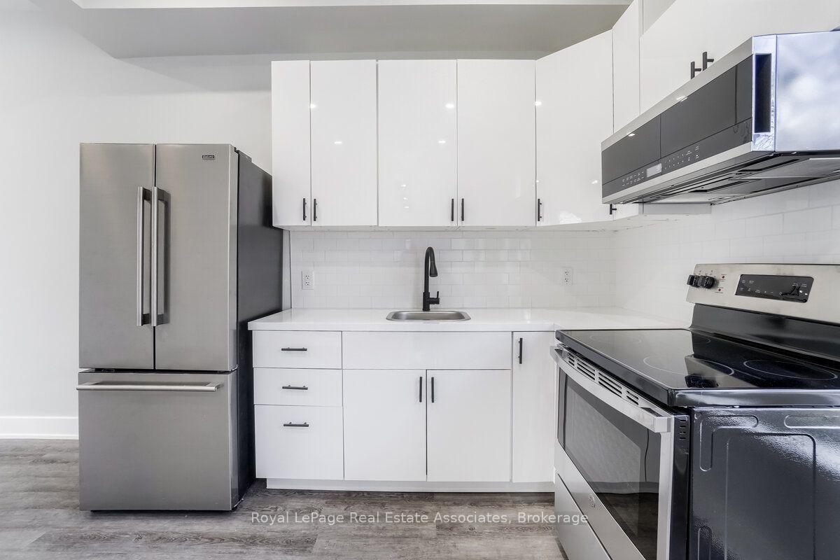 Photo 8 of Unit 1, 39 Welland Avenue S, St. Catharines, Downtown — HOMEH
