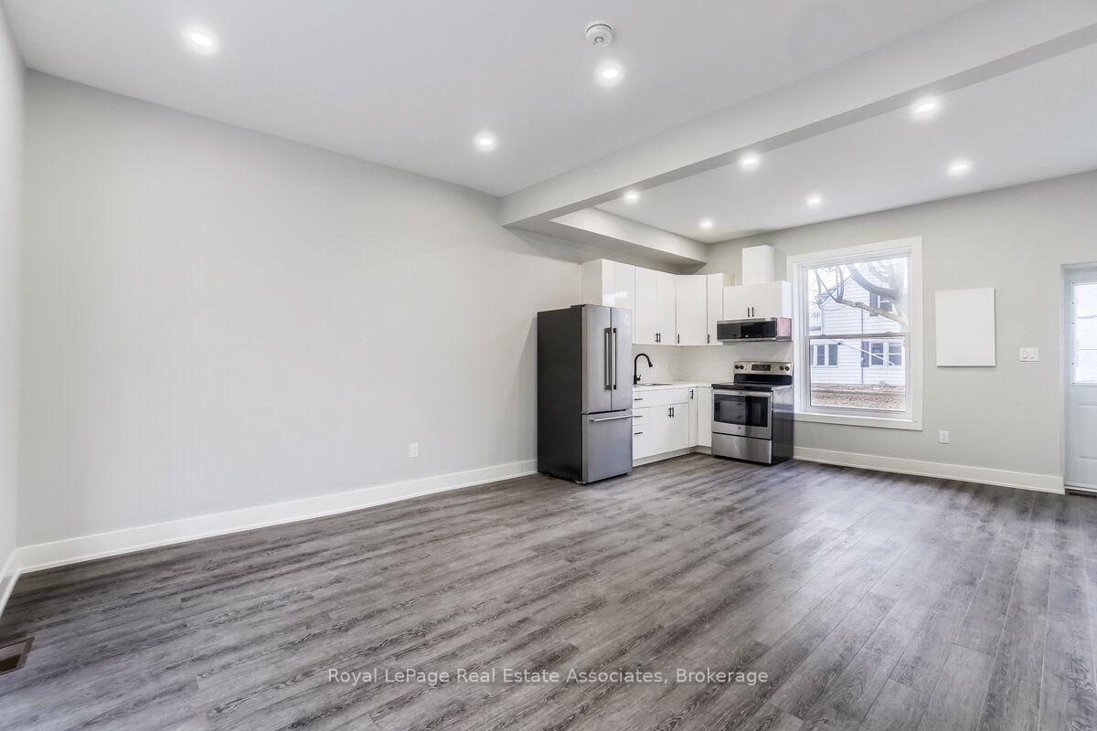 Photo 10 of Unit 1, 39 Welland Avenue S, St. Catharines, Downtown — HOMEH