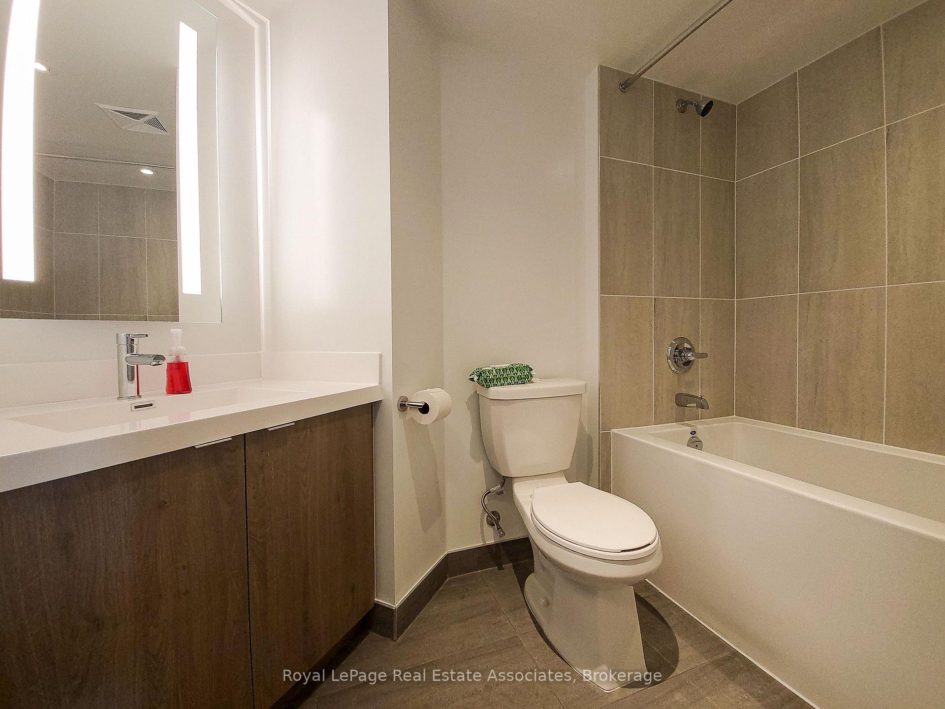 Photo 7 of Unit 1528, 5 Mabelle Avenue, Etobicoke, Islington-City Centre West — HOMEH