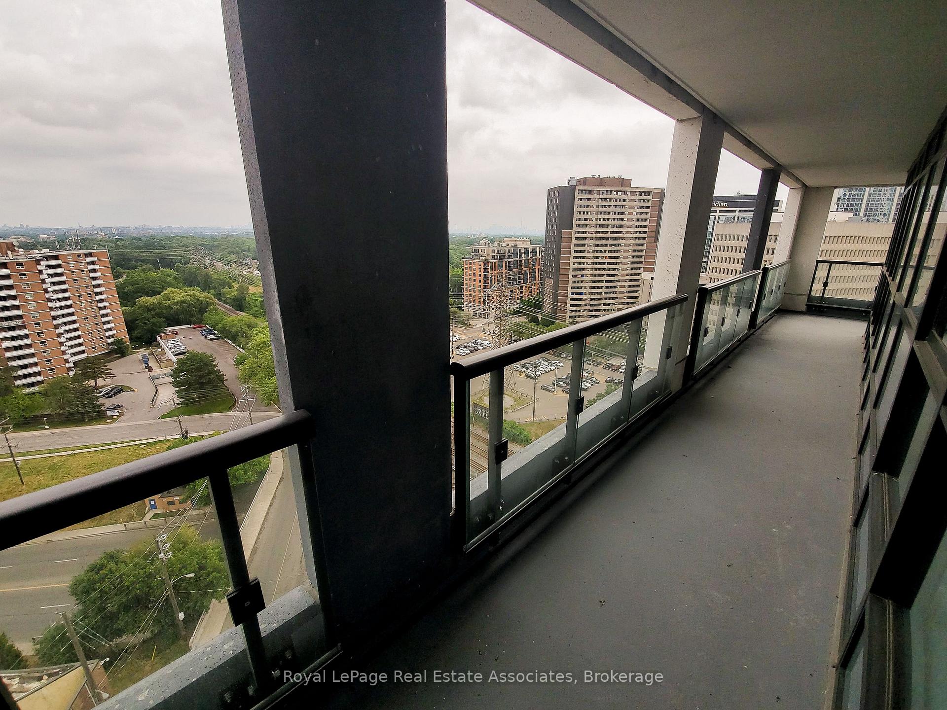 Photo 9 of Unit 1528, 5 Mabelle Avenue, Etobicoke, Islington-City Centre West — HOMEH