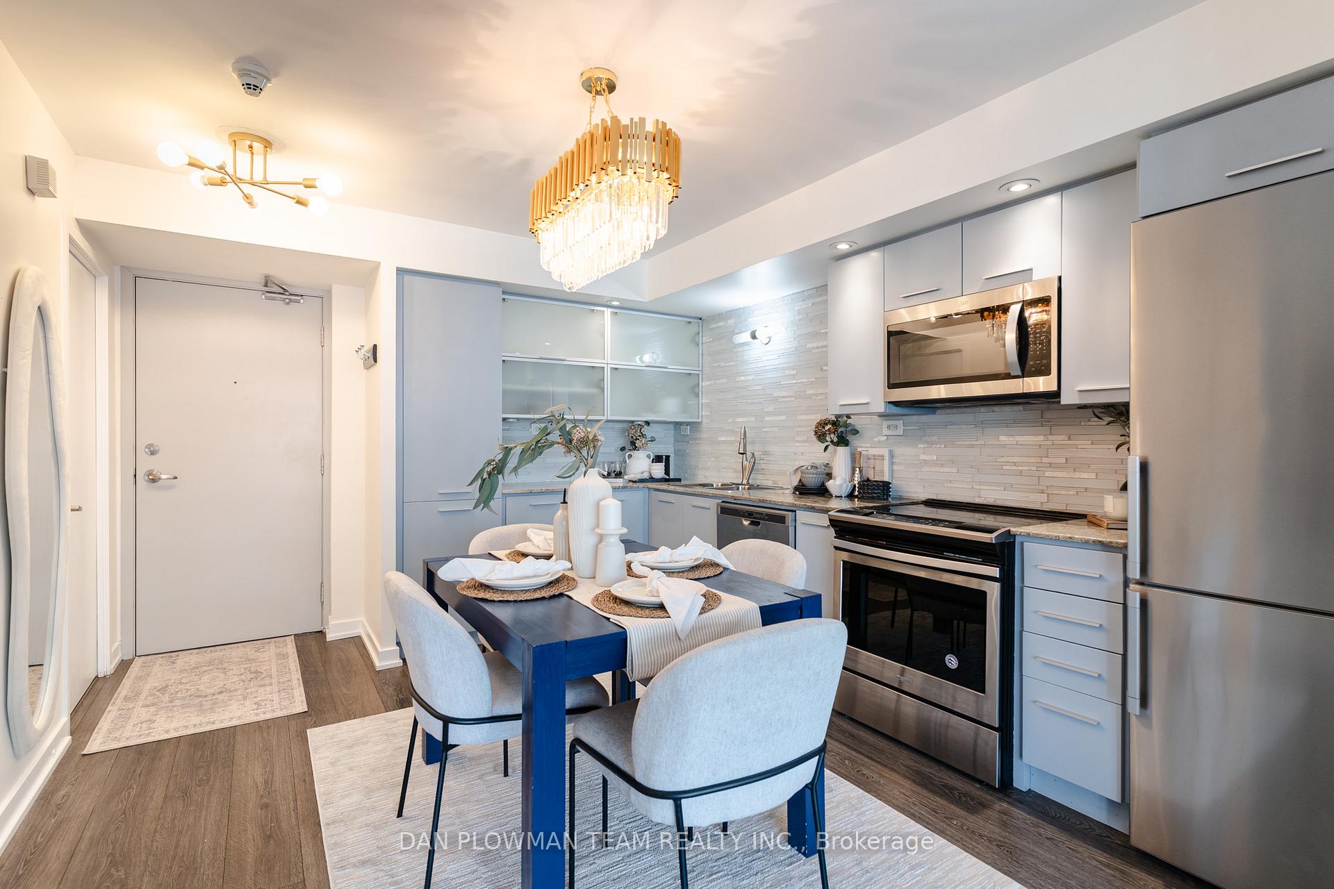 Photo 4 of Unit 1006, 8 Telegram Mews, Toronto, Waterfront Communities — HOMEH