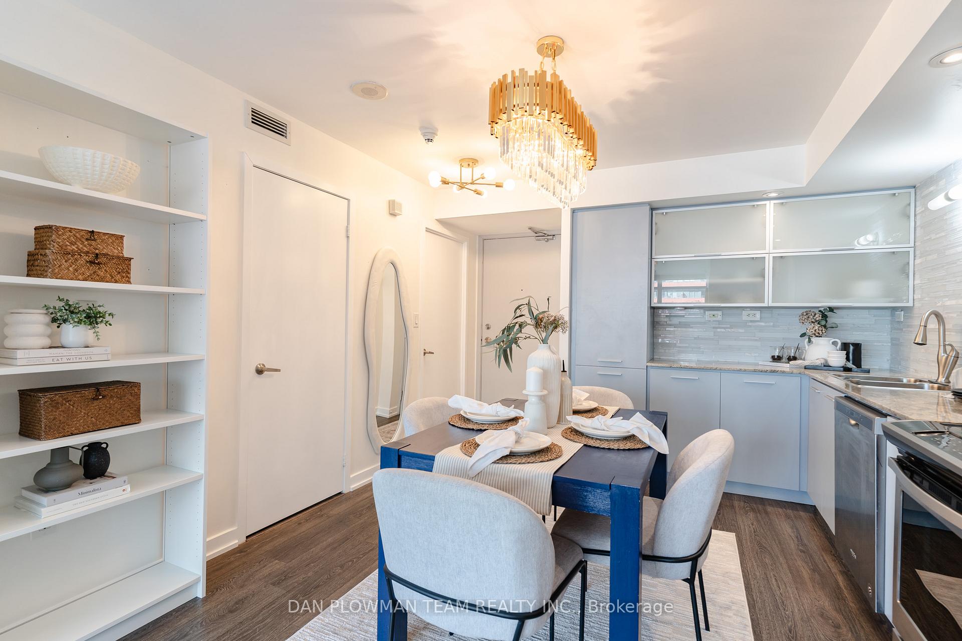 Photo 5 of Unit 1006, 8 Telegram Mews, Toronto, Waterfront Communities — HOMEH
